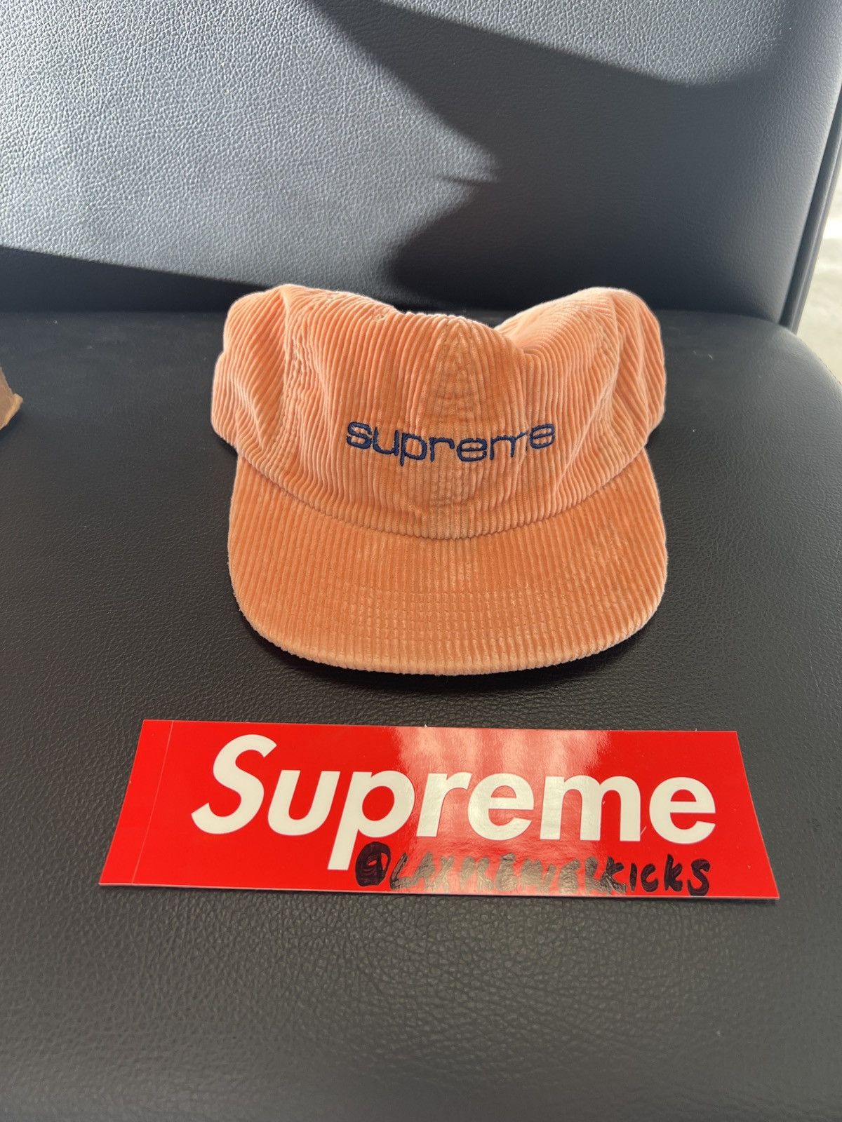帽子 Supreme - Compact Logo 6-Panel Supreme Compact Logo 6-Panel (FW17) - $48