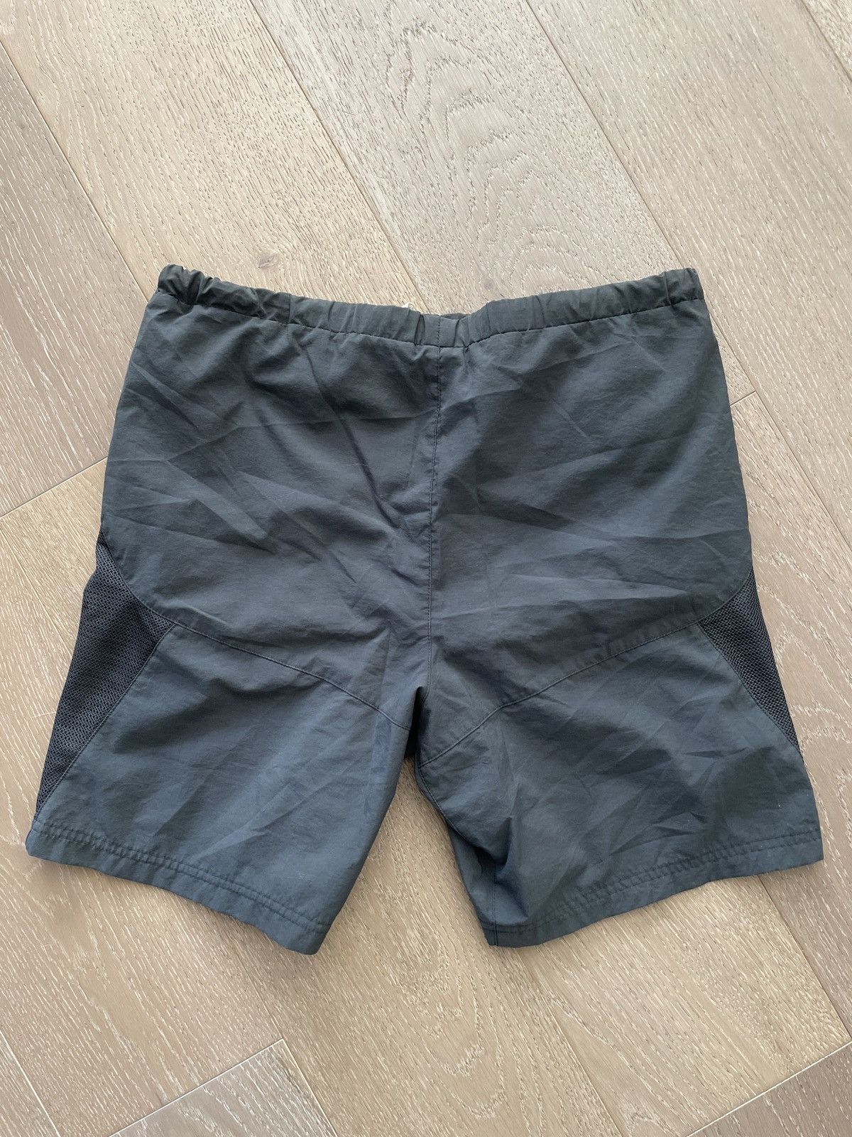 Nike × Vintage Vintage Nike ACG Tech Shorts Size US 32 / EU 48 - 5 Thumbnail