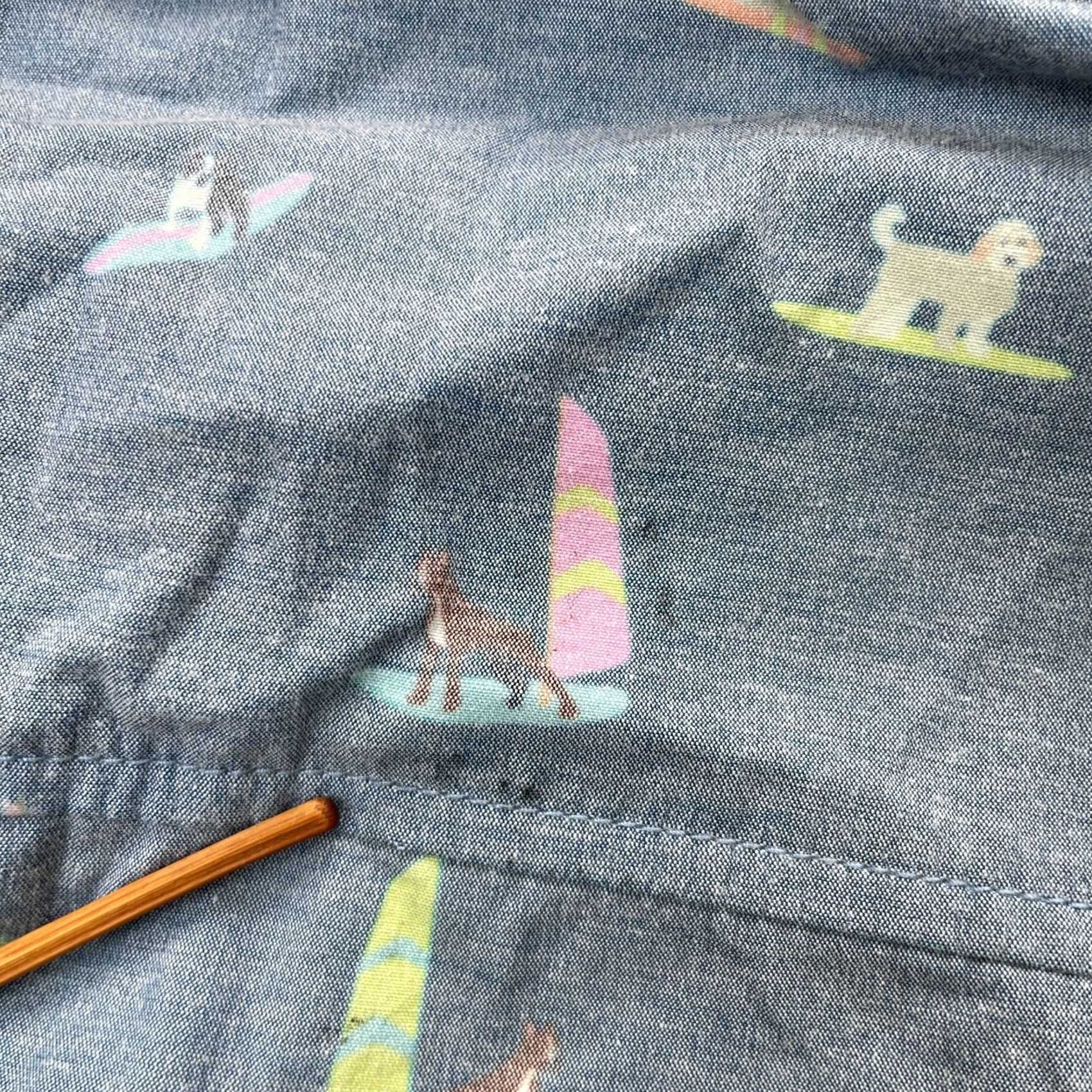 Chubbies Chubbies Shirt Mens L Gray Dogs On Surfboard And Sailboats Hawaiian Beach Casual Travel Button-Up Short Sleeve Collared 40 in Chest Regular Size US L / EU 52-54 / 3 - 7 Thumbnail