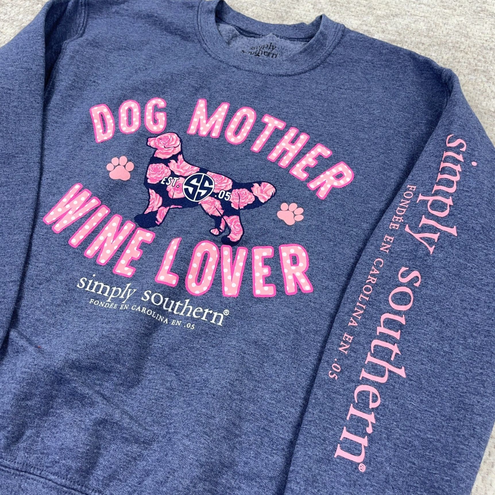 Vintage Simply Southern Sweatshirt Women S Gray Crewneck Logo Print Christmas Modern Dogs Mom Wine Lover 50% Polyester 50% Cotton Zip? No closure pullover. Size S / US 4 / IT 40 - 3 Thumbnail