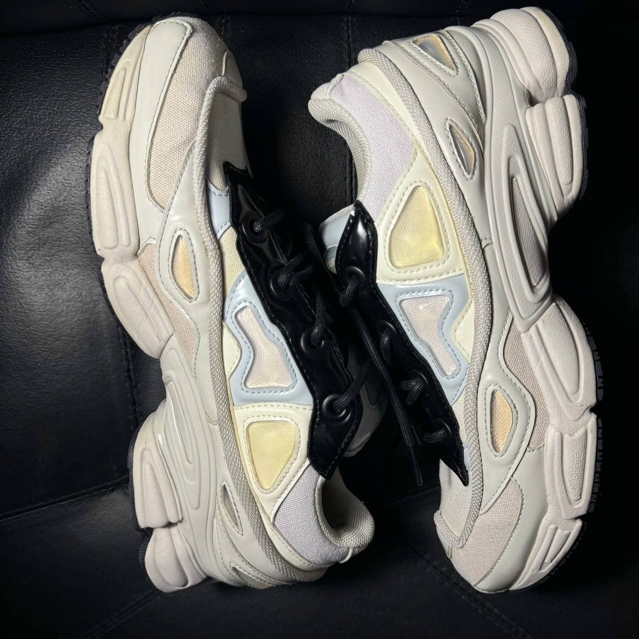 Adidas × Raf Simons 10us Adidas Raf Simons Ozweego Cream white Size US 10 / EU 43 - 5 Thumbnail