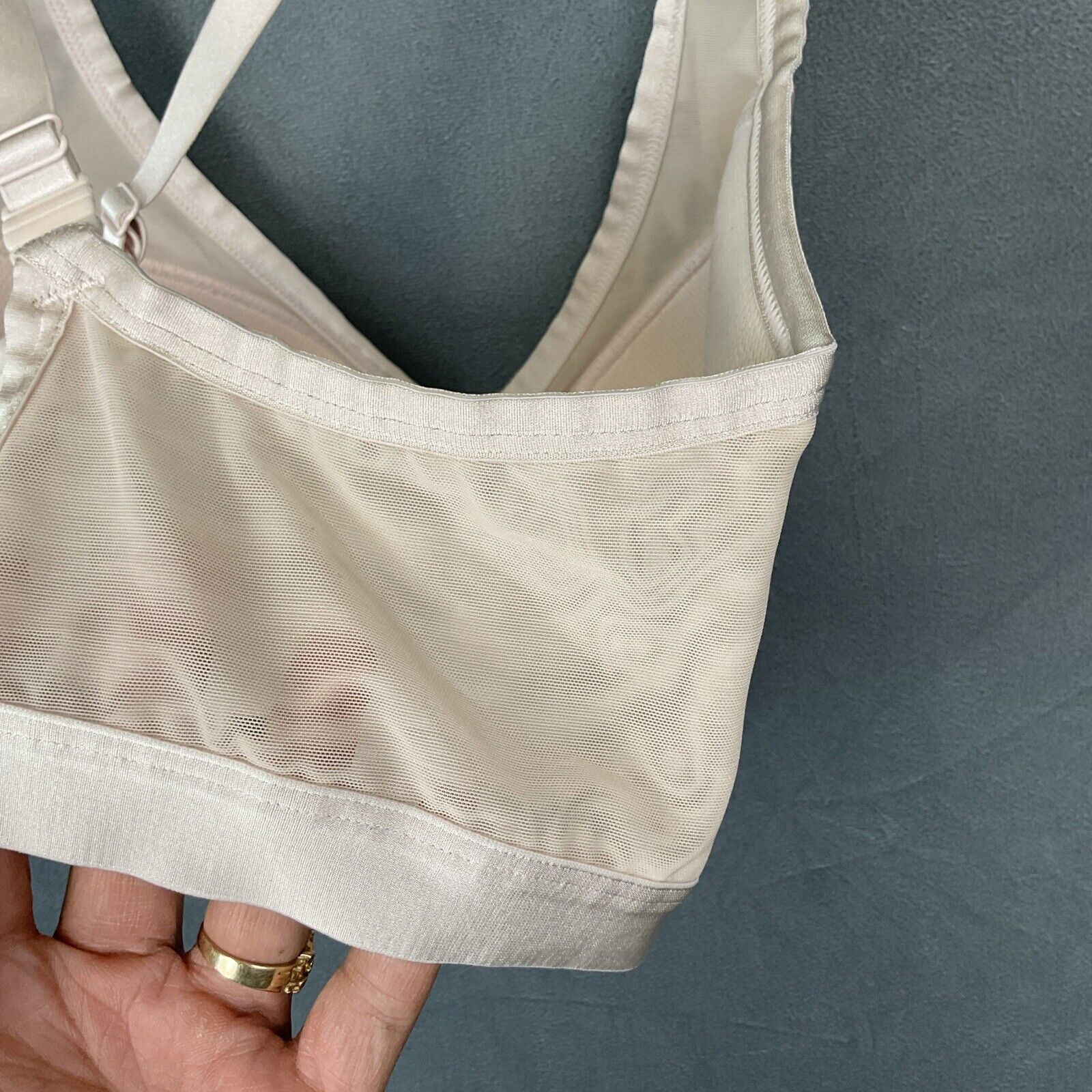 Victoria's Secret VICTORIA'S SECRET SPORT Size 36DD Beige INCREDIBLE Light Size XXL / US 16-18 / IT 52-54 - 6 Thumbnail