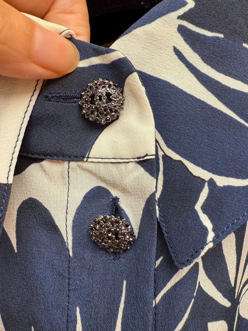 Chanel Chanel 22b blue camellia tie bow mulberry silk long-sleeve Size XS / US 0-2 / IT 36-38 - 3 Thumbnail