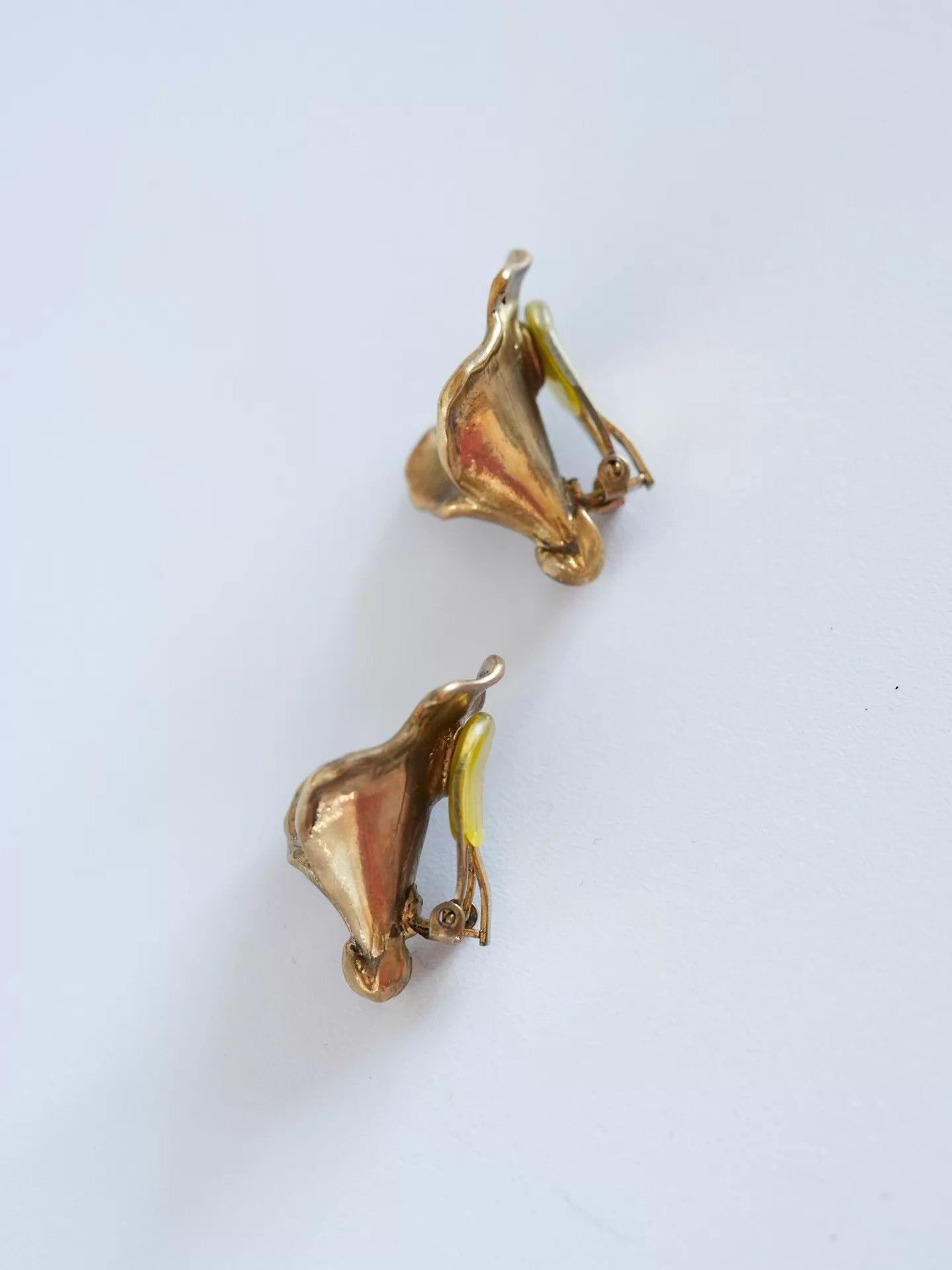 Yves Saint Laurent YSL Vintage Calla Lily Pearl Clip-On Earrings Size ONE SIZE - 7 Thumbnail