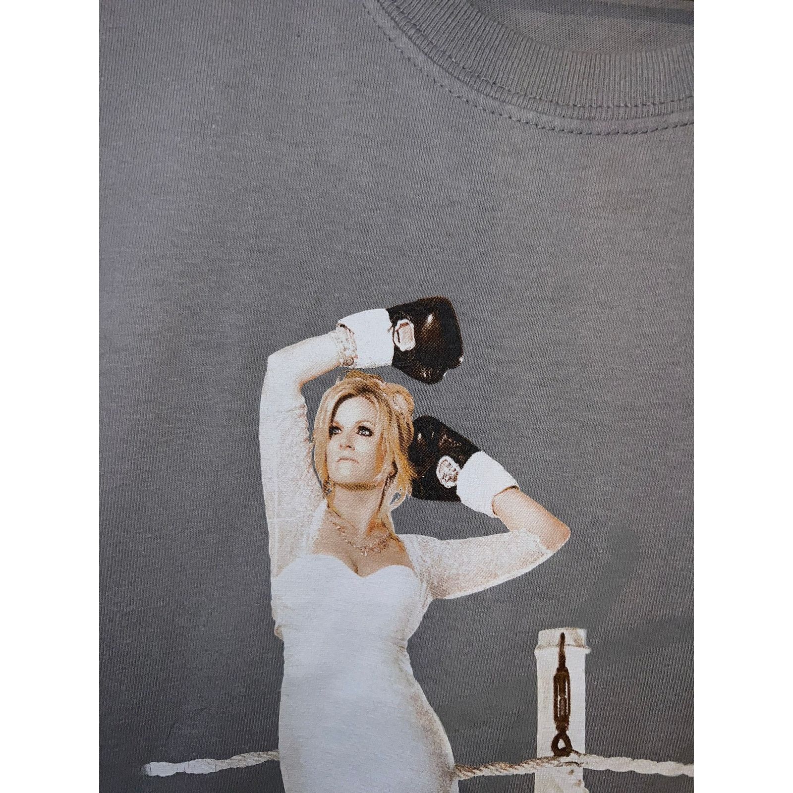 Gildan Vintage Trisha Yearwood Shirt Garth Brooks Tour Tee 2014-15 Size US M / EU 48-50 / 2 - 4 Thumbnail