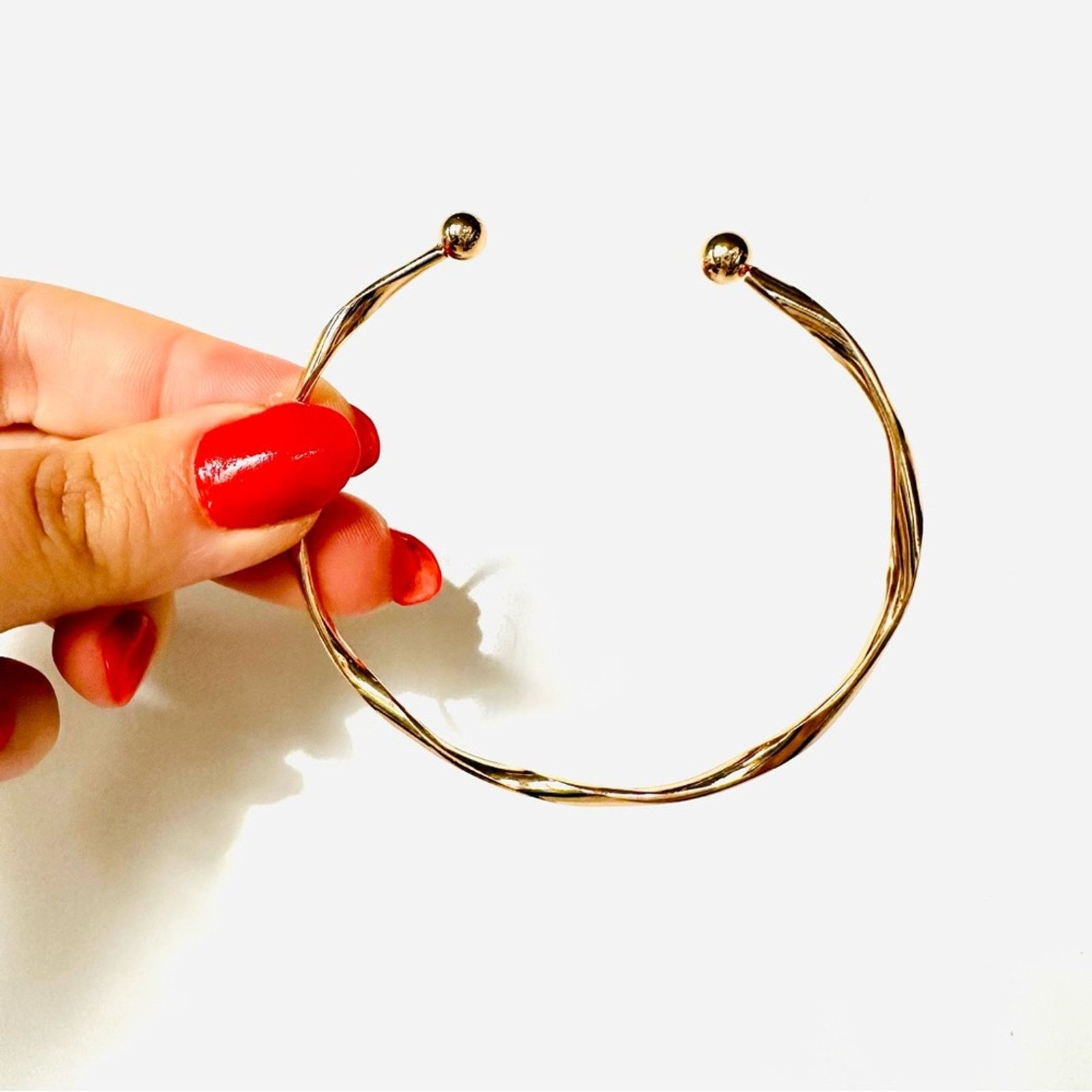 Nordstrom NEW NORDSTROM REVOLVE Gold Ball Twisted Bracelet Bangle Cuff Size ONE SIZE - 7 Thumbnail