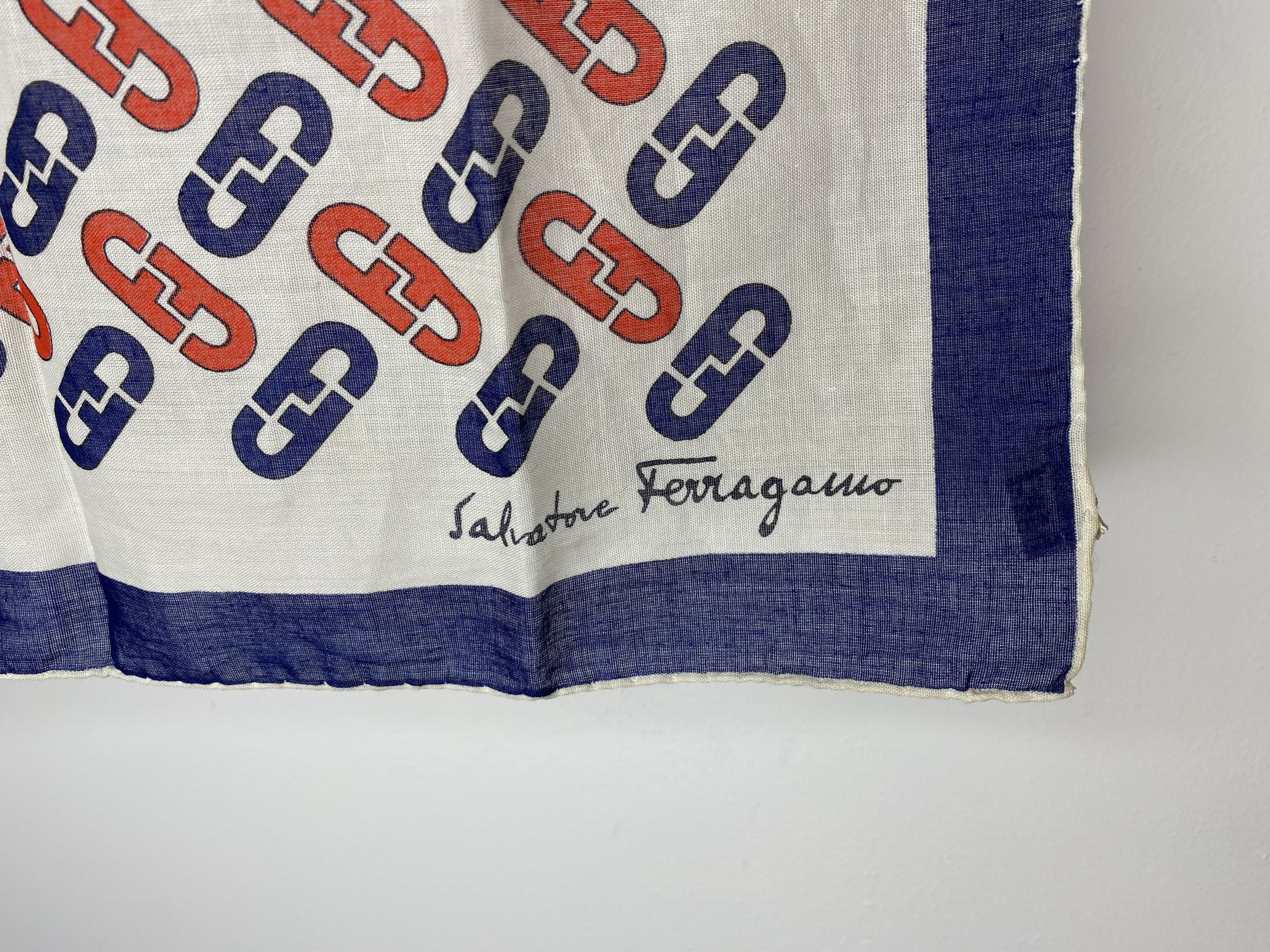 Salvatore Ferragamo SALVATORE FERRAGAMO VINTAGE POCKET HANDKERCHIEF SCARF Size ONE SIZE - 2 Thumbnail