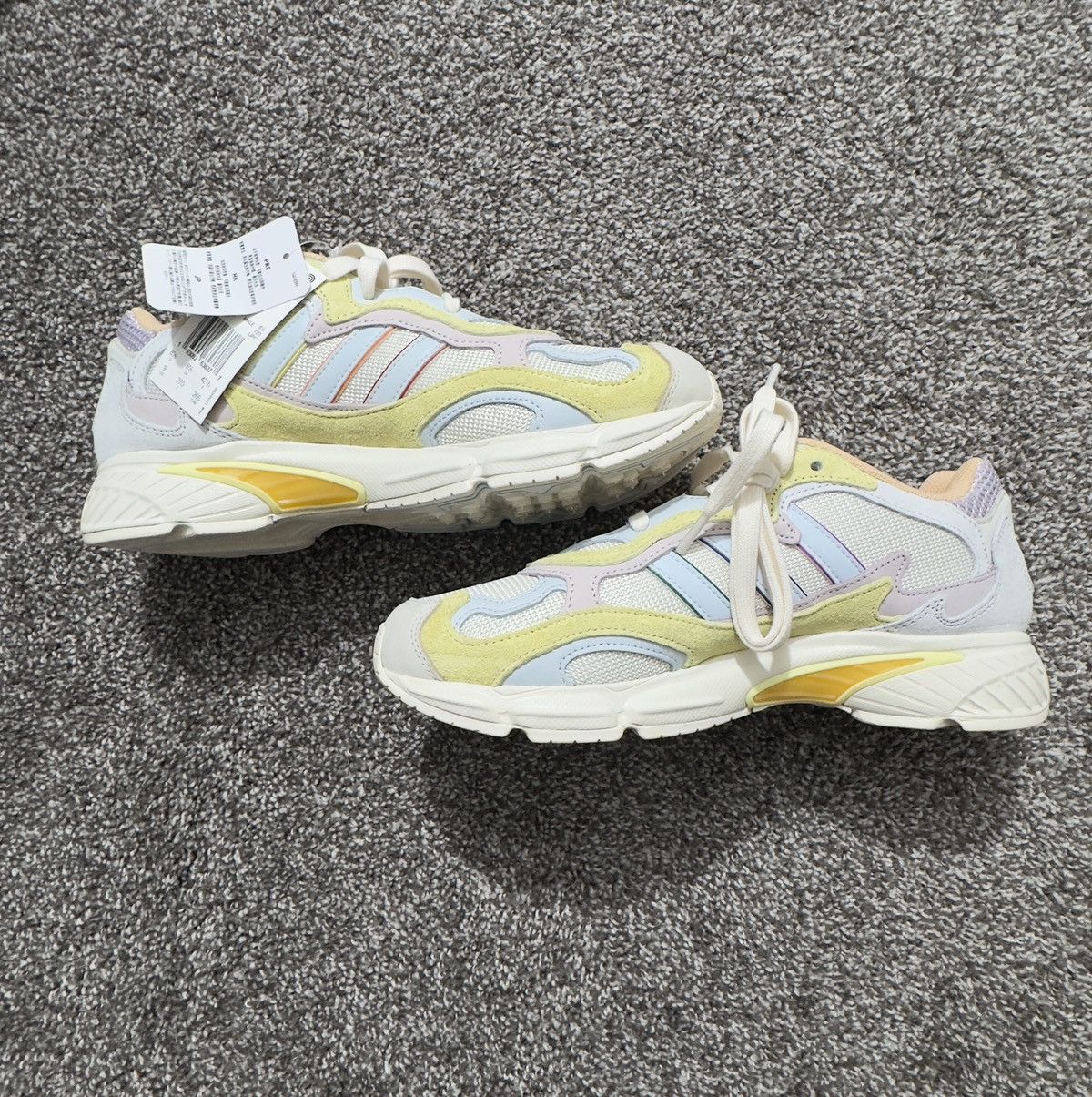 Adidas New Adidas special edition Temper Run size US 9.5 Size US 9 / EU 42 - 3 Thumbnail