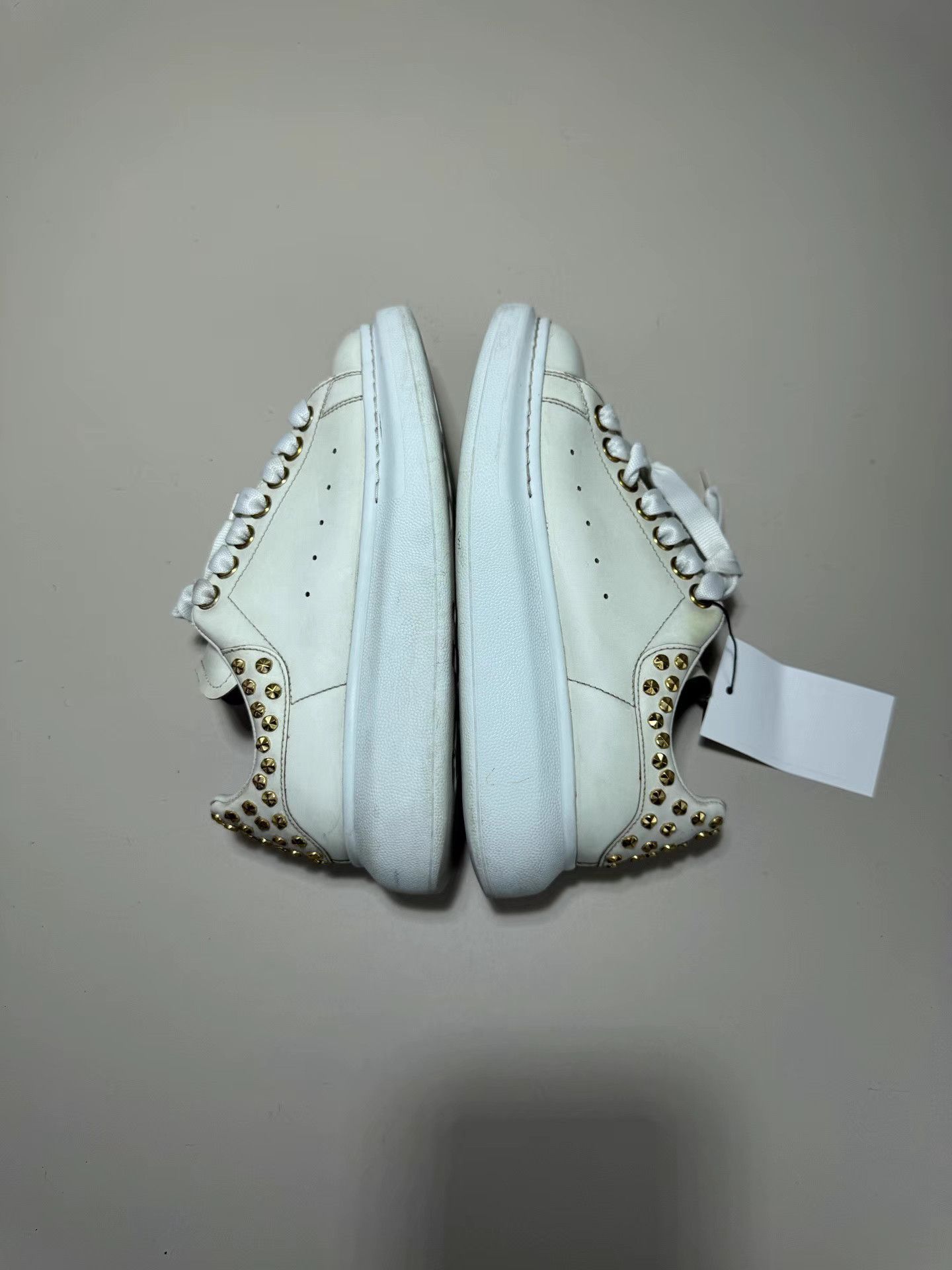 Alexander McQueen ALEXANDER MCQUEEN Stud Heel Tab White Sneakers Size US 6 / IT 36 - 5 Thumbnail