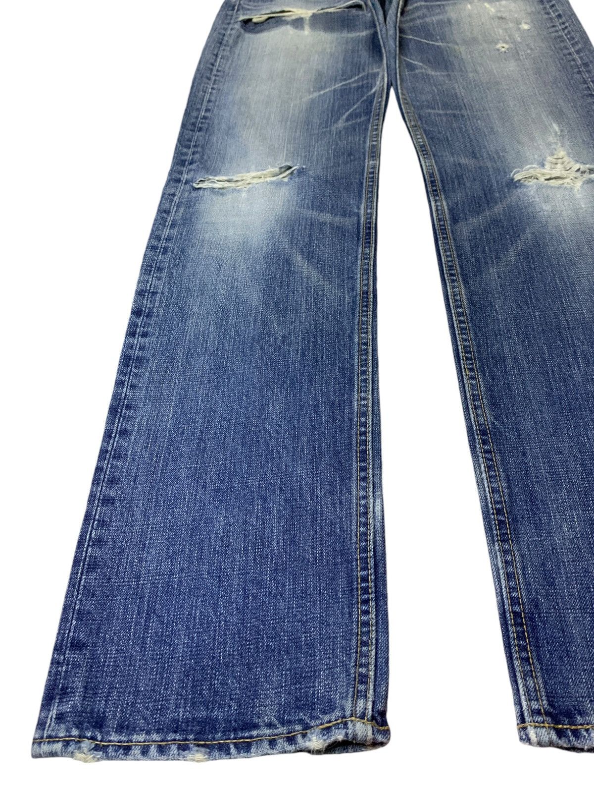 Japanese Brand SALES🔥Vintage Japanese Brand Faded Wash Distressed Jeans Size US 30 / EU 46 - 6 Thumbnail