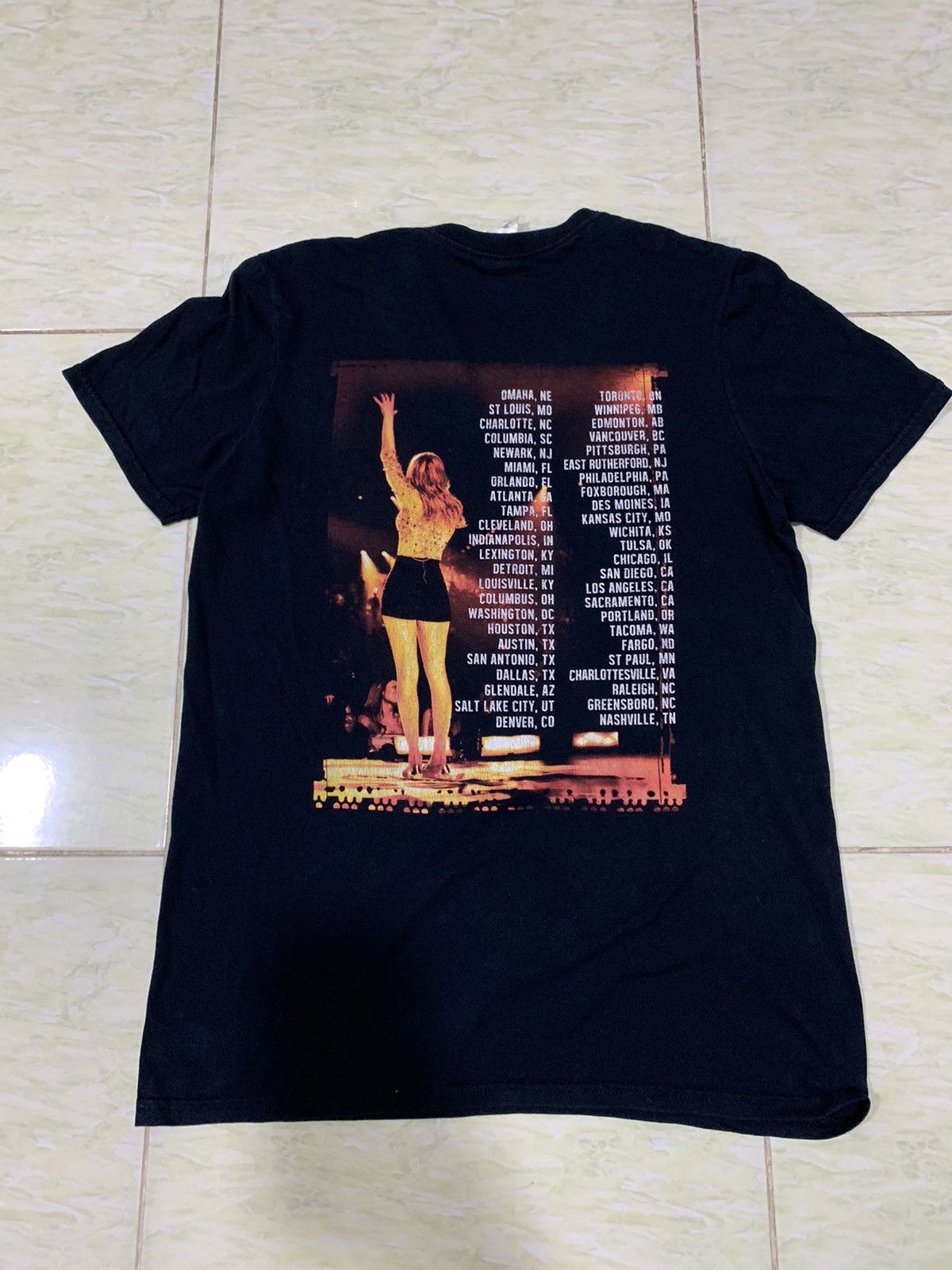 Band Tees × Vintage Taylor Swift The Red Tour Merch country pop music Size US S / EU 44-46 / 1 - 7 Thumbnail