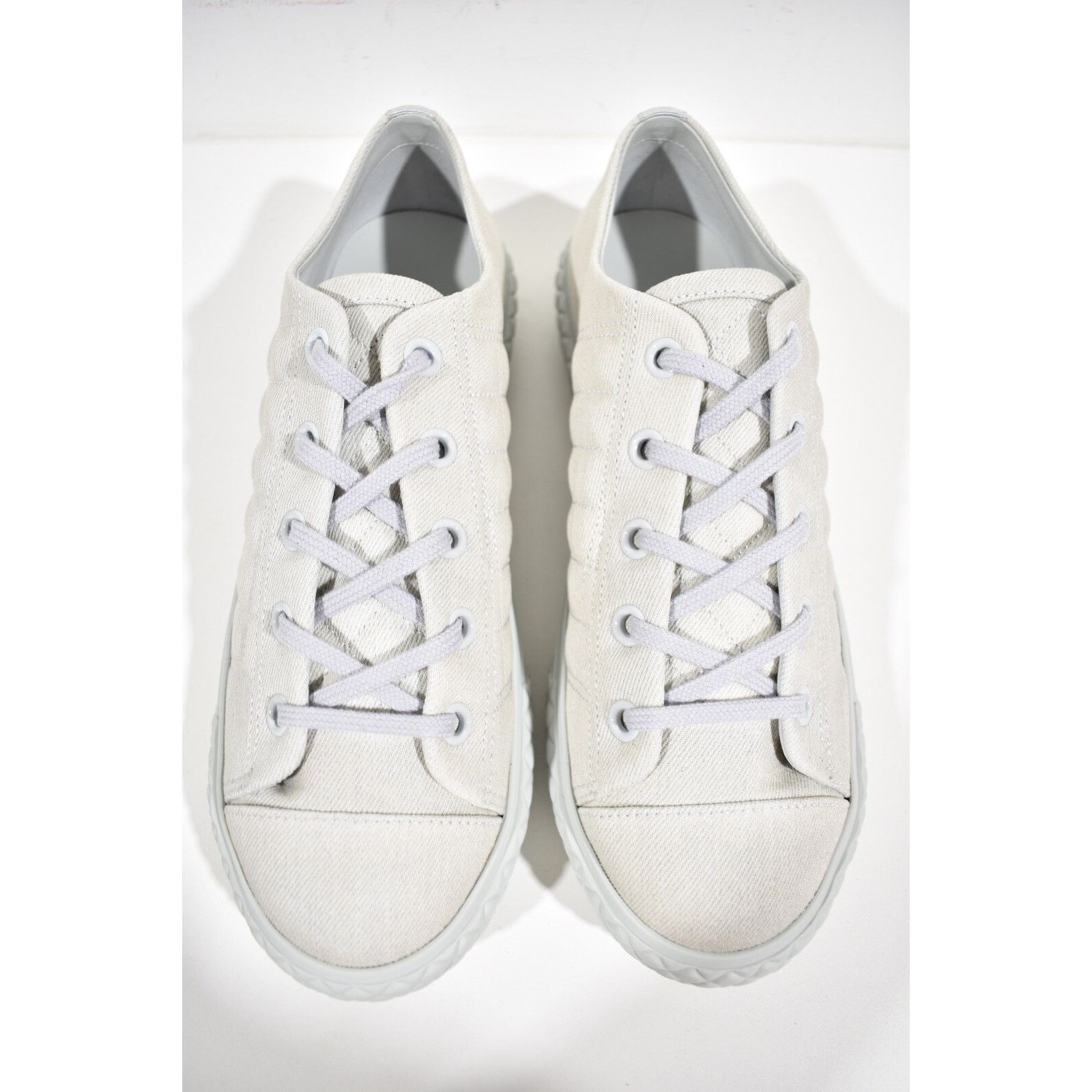 Chanel 22C Denim CC Logo Low Top Flat Runner Trainer Sneaker 39 Size US 9 / IT 39 - 6 Thumbnail