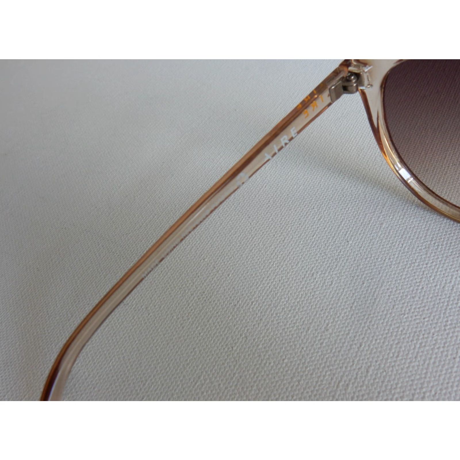 Vintage VINTAGE Aerie Sunglasses Women Beige Small Scratched Lens Size ONE SIZE - 5 Thumbnail