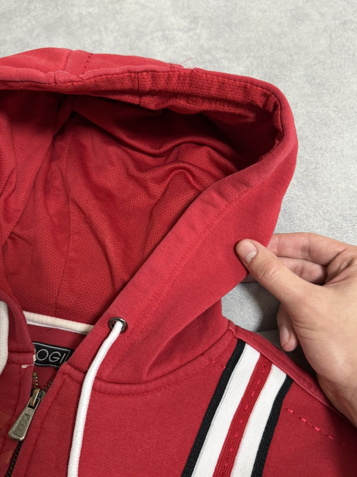 Coogi Vintage Coogi Red Classic Men’s Hoodie Size XL Size US XL / EU 56 / 4 - 9 Thumbnail