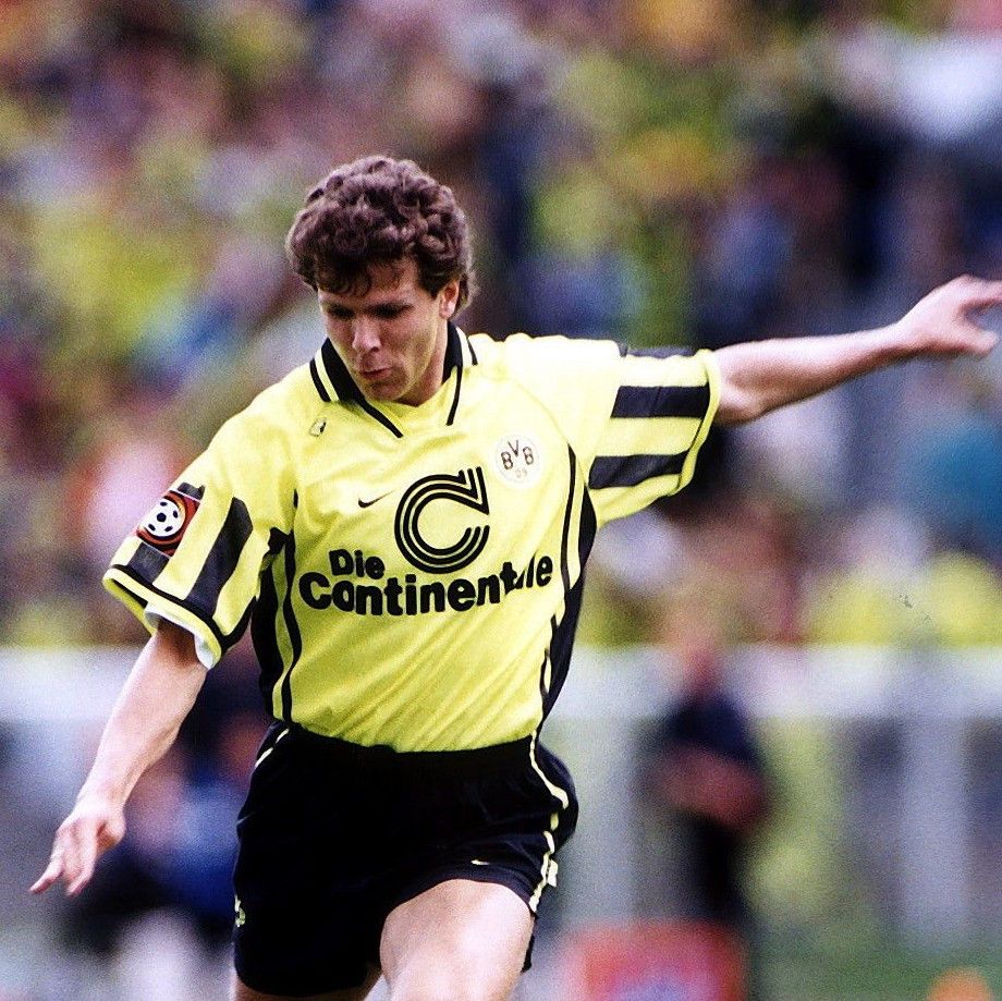 Nike Borussia Dortmund 1996-1997 Home Jersey Andreas Möller Size US L / EU 52-54 / 3 - 11 Thumbnail