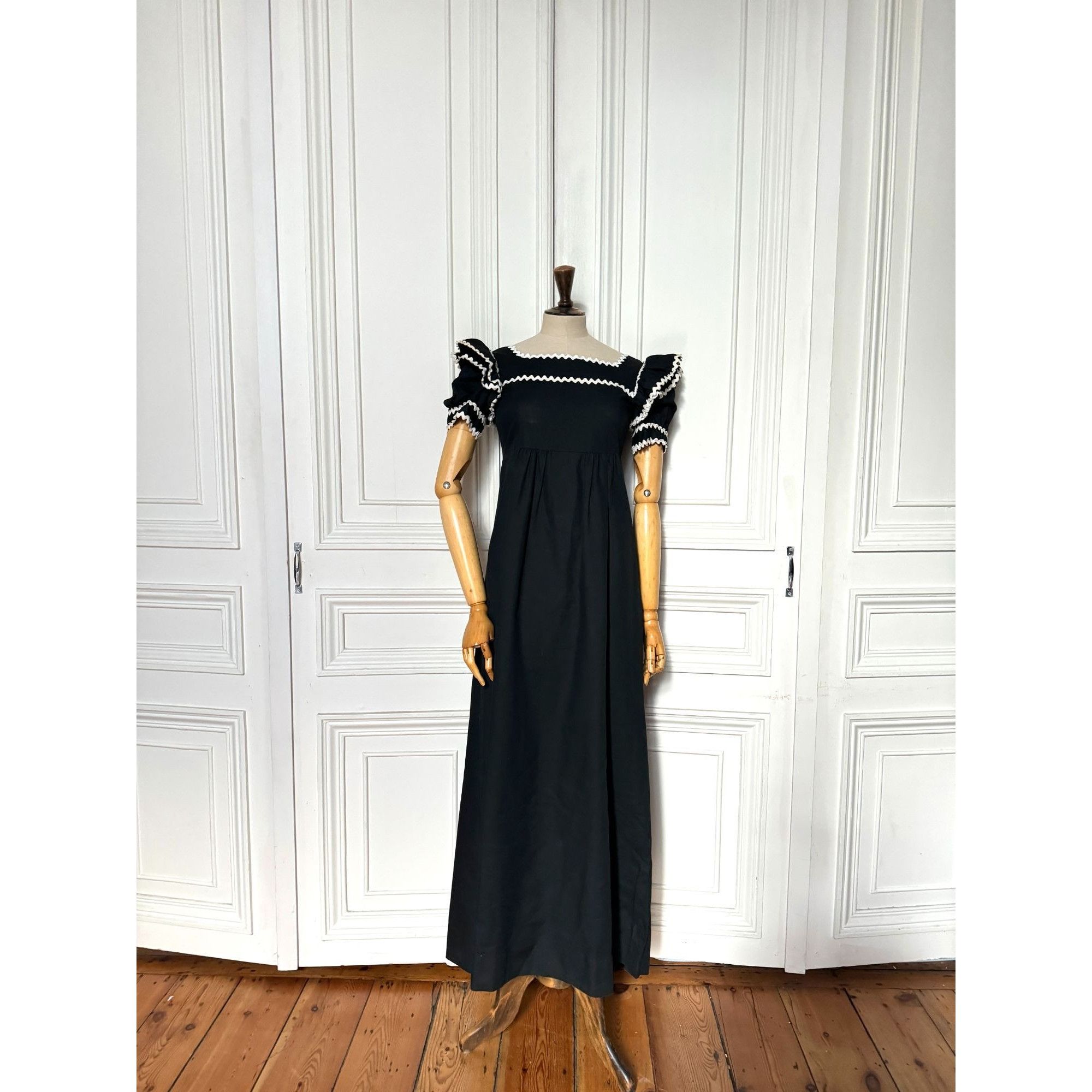 Yves Saint Laurent 1977 Black Cotton Paysanne Dress Size XS / US 0-2 / IT 36-38 - 1 Thumbnail