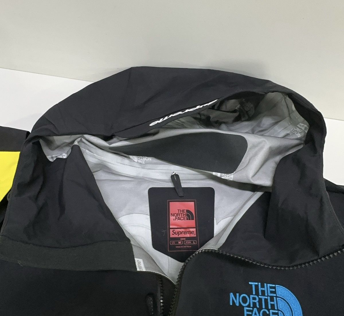 Supreme × The North Face Supreme The North Face Taped Seam Shell Jacket Size US M / EU 48-50 / 2 - 10 Thumbnail