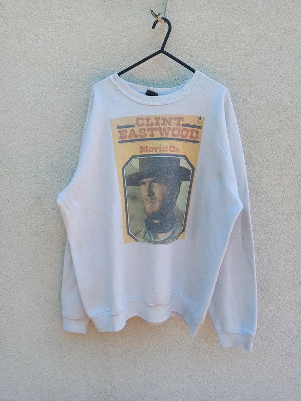 Vintage 1980s thrashed Clint Eastwood movin' on Raglan crewneck Size US L / EU 52-54 / 3 - 1 Thumbnail