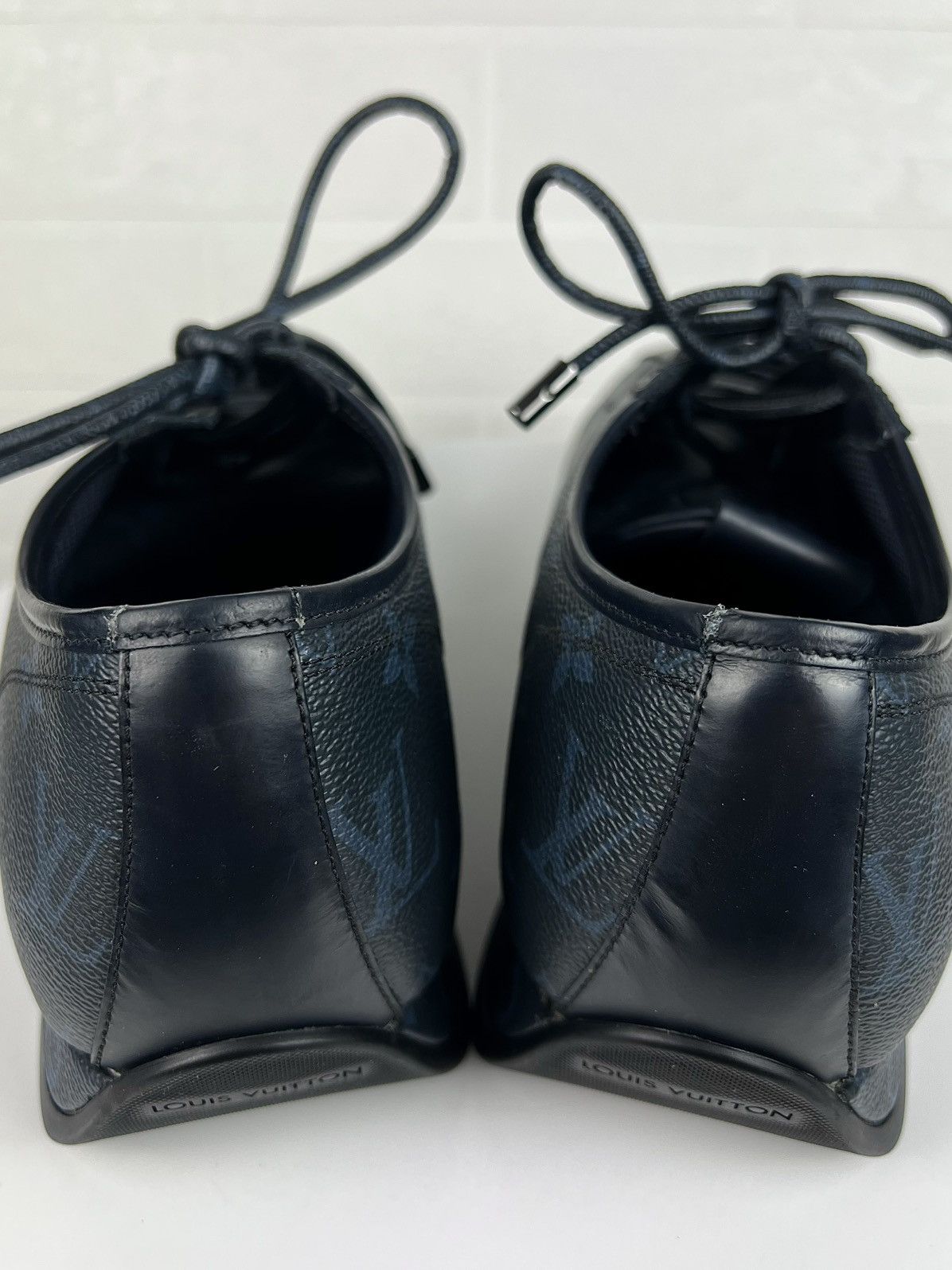 Louis Vuitton LOUIS VUITTON Sneakers Leather Trainers LV Monogram Logo Men Size US 10.5 / EU 43-44 - 19 Thumbnail