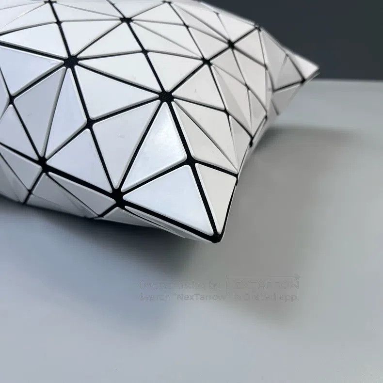 Issey Miyake Issey Miyake White Geometric Handbag Size ONE SIZE - 5 Thumbnail
