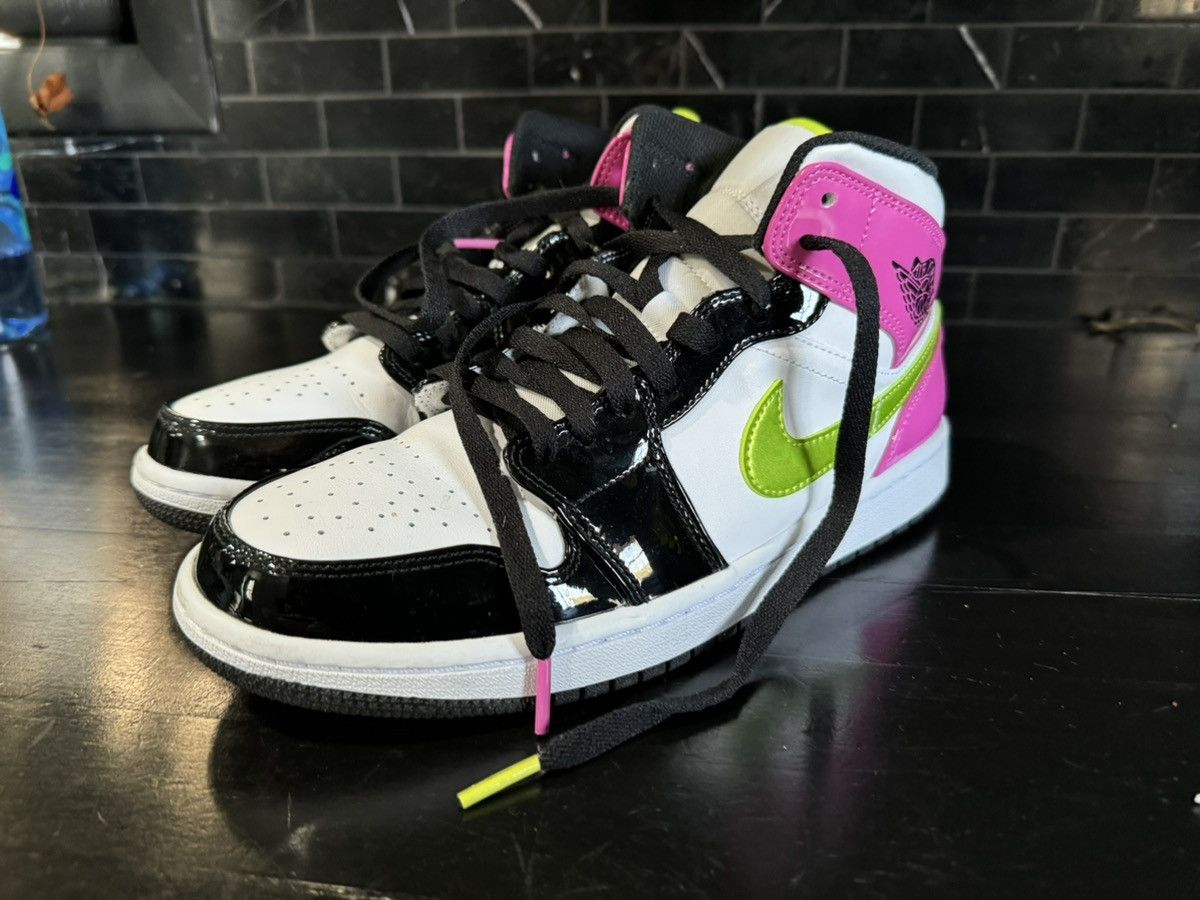Nike Air Jordan 1 mid Se ‘cyber active fuchsia’ Size US 8.5 / IT 38.5 - 6 Thumbnail