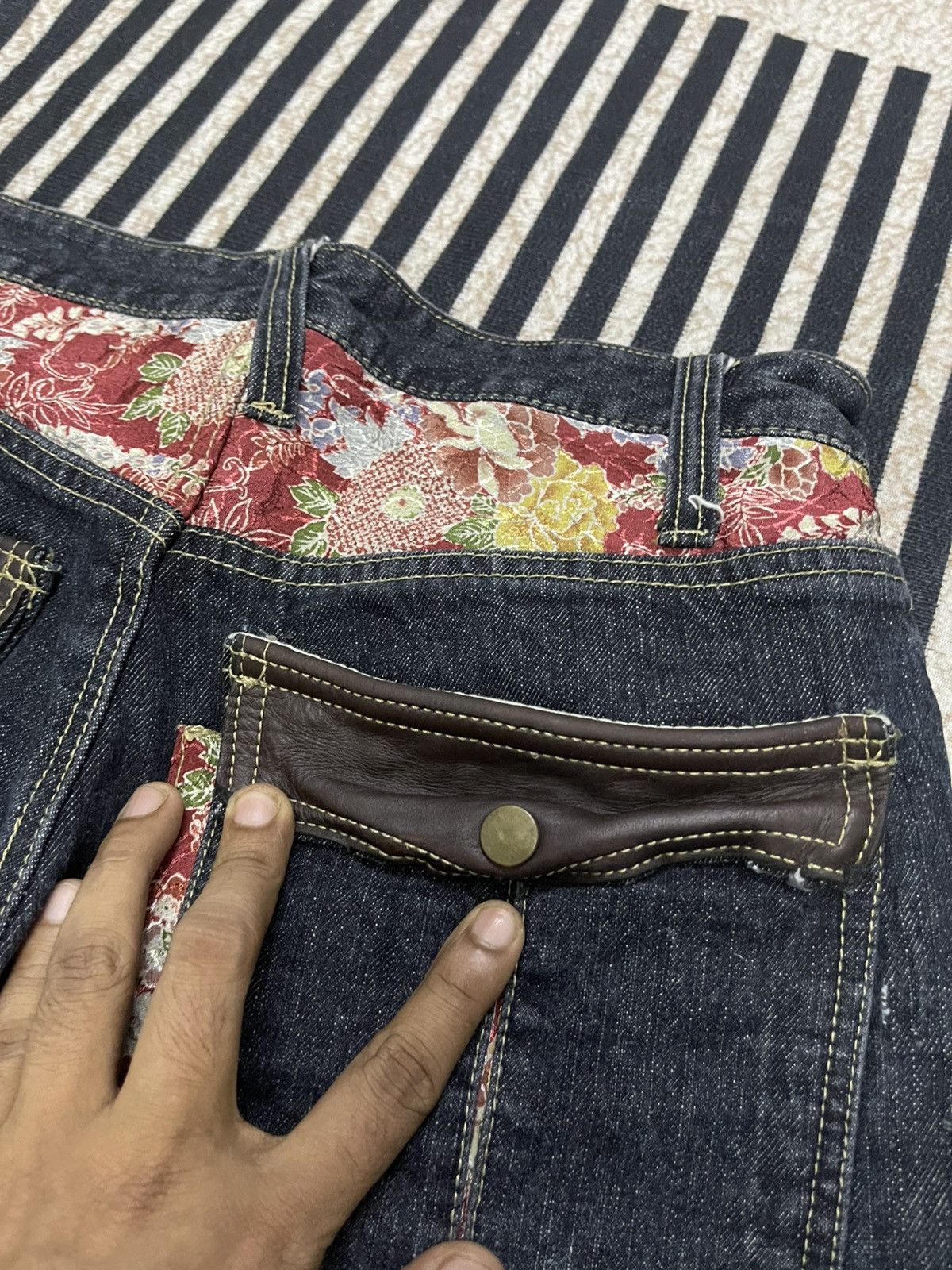 20471120 2000s GUMU BORO SHASHIKO DISTRESSED JEANS RARE DESIGN Size US 29 - 17 Thumbnail