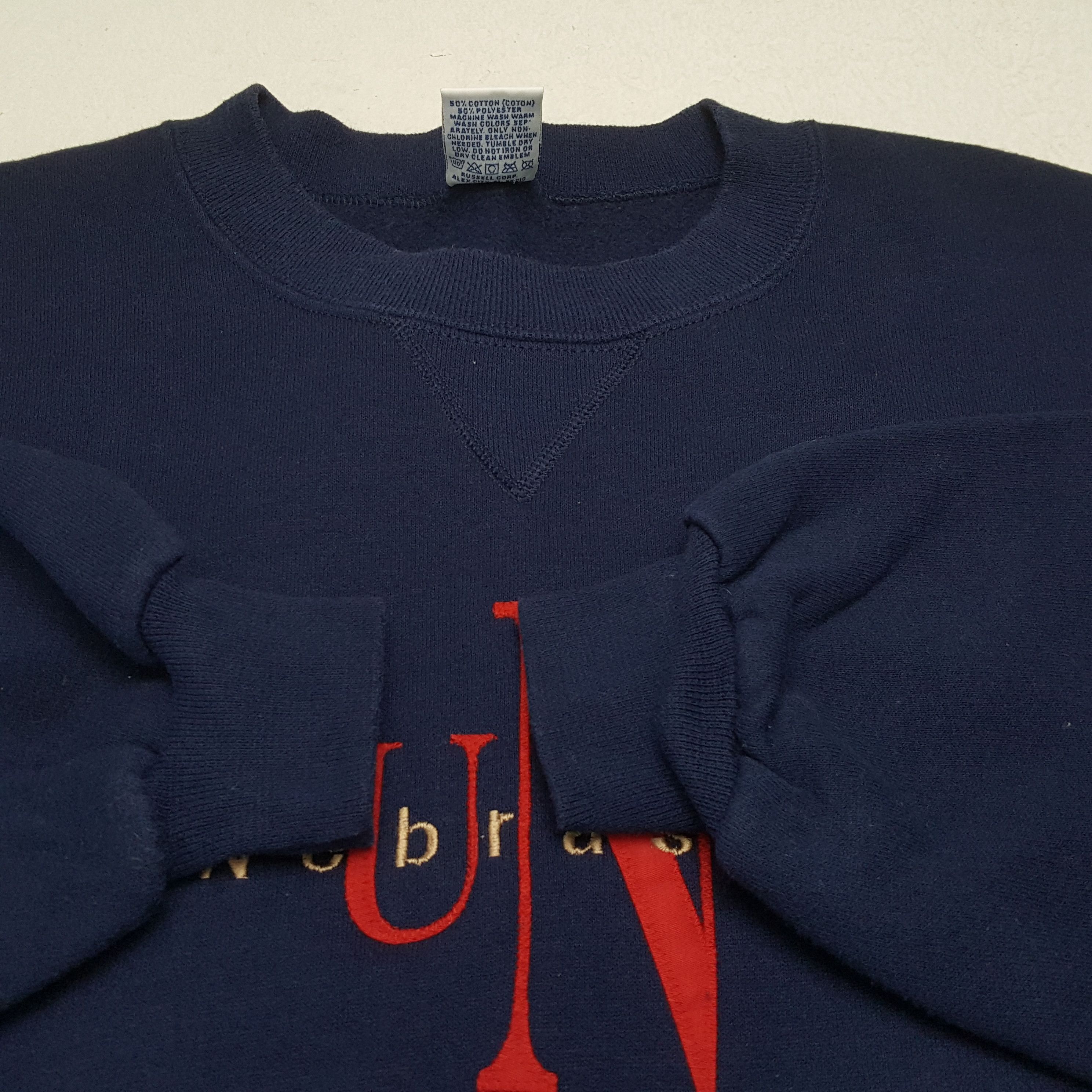 Vintage UNIVERSITY OF NEBRASKA Center Design Vintage Sweatshirt Size US XL / EU 56 / 4 - 8 Thumbnail