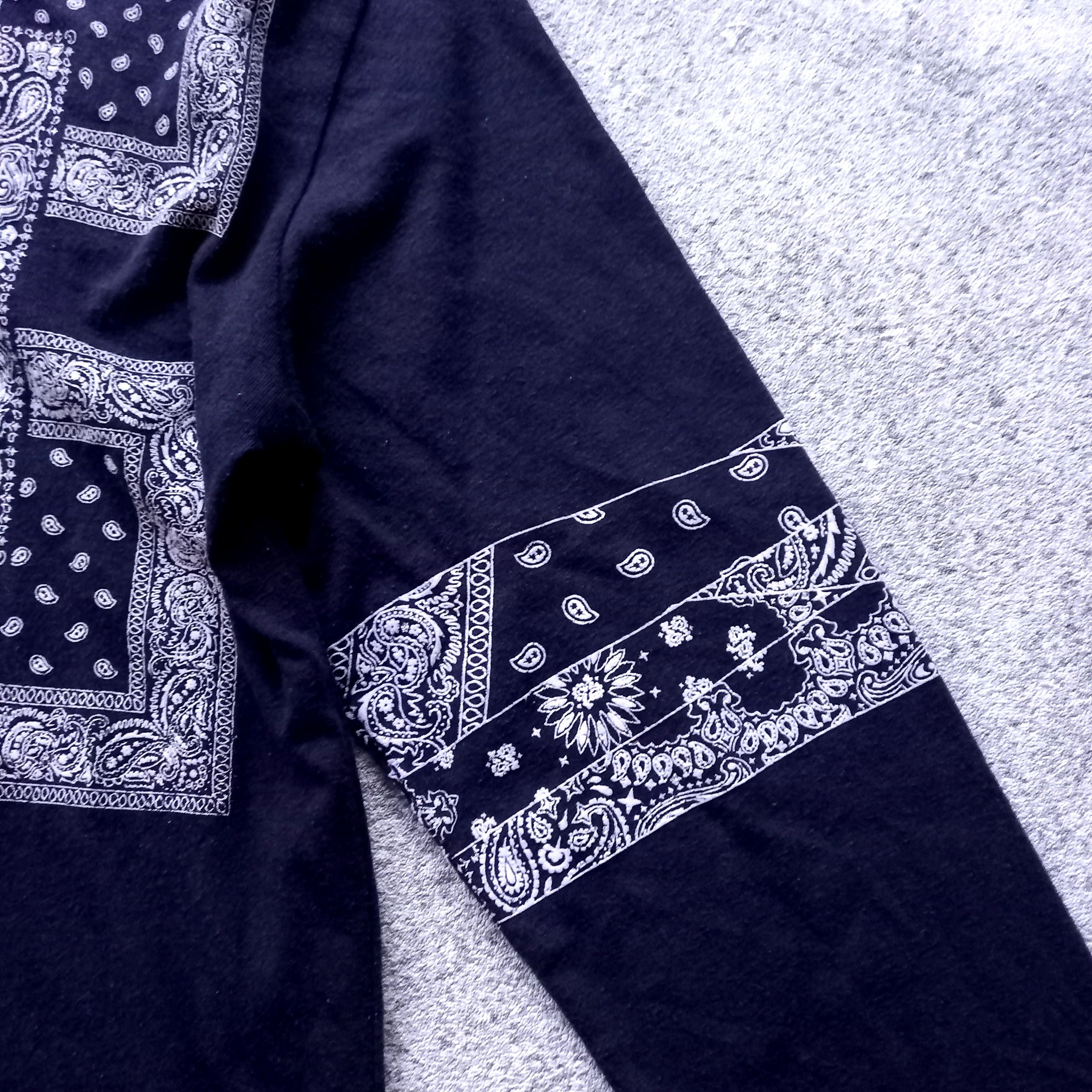 semanticdesign Semantic Design Bandana Pattern Long Sleeve T-Shirt Size US M / EU 48-50 / 2 - 7 Thumbnail