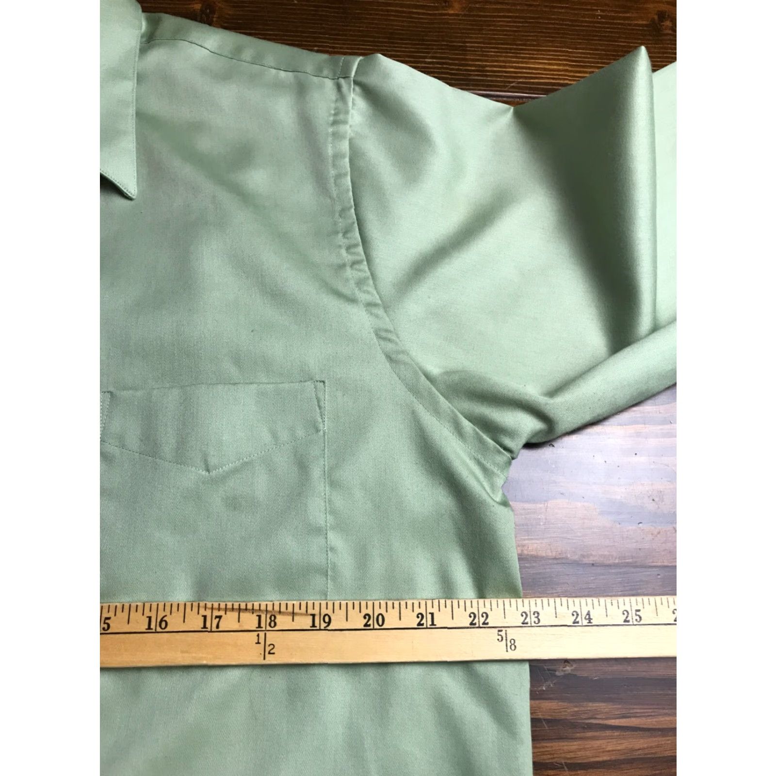 Geoffrey Beene Geoffrey Beene Shirt Men's Large 16 32/33 Green Sateen Button-Down Casual Size US L / EU 52-54 / 3 - 3 Thumbnail