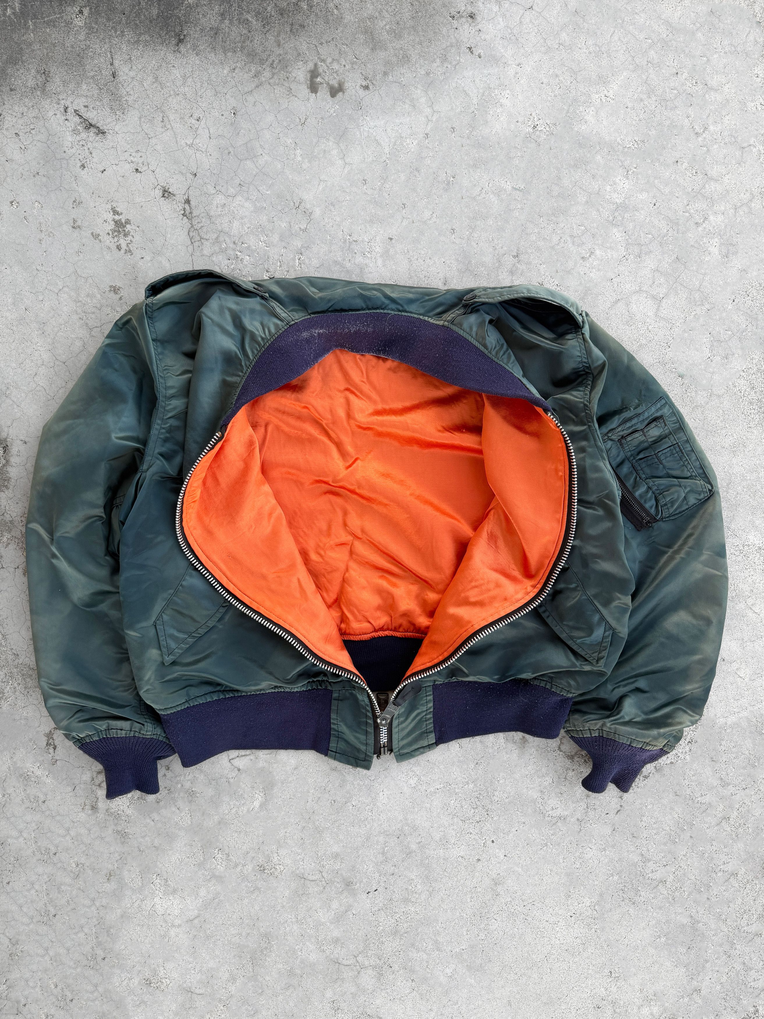 Alpha Industries Faded Vintage MA-1 Bomber Jacket Size US M / EU 48-50 / 2 - 22 Thumbnail