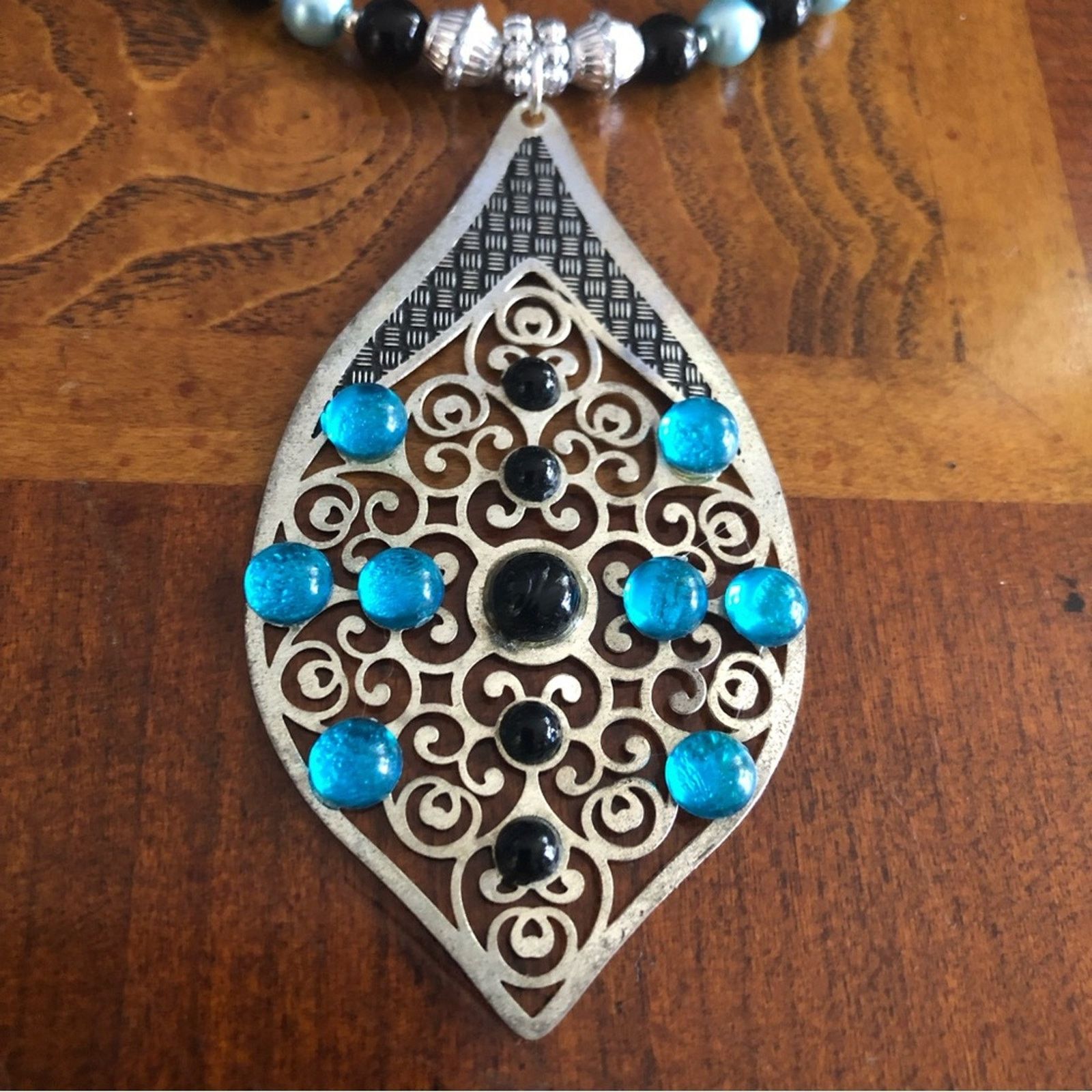Handmade Handcrafted repurpose filigree stone pendant Pearl necklace Size ONE SIZE - 9 Thumbnail