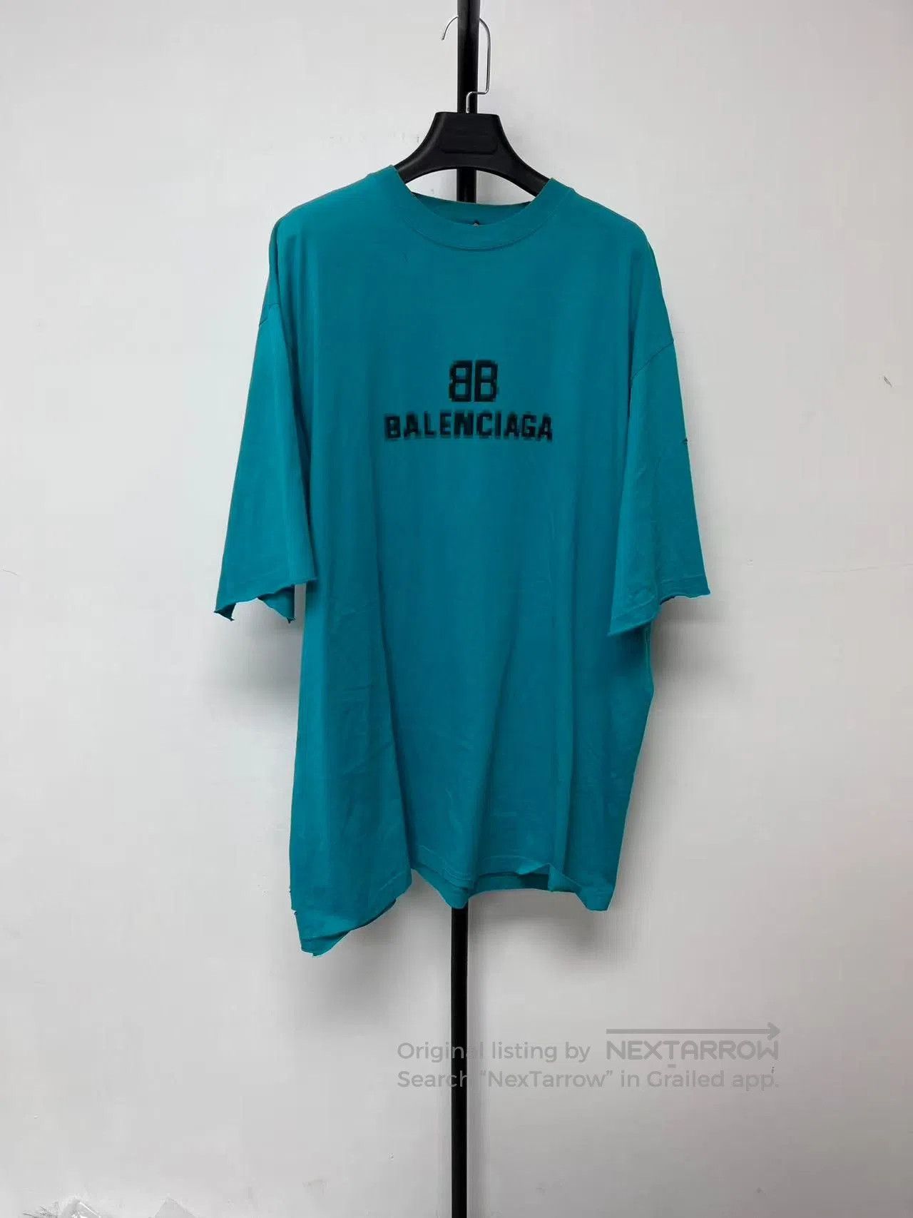 Balenciaga Balenciaga BB Logo Loose Distressed T-Shirt. Size US XS / EU 42 / 0 - 1 Thumbnail