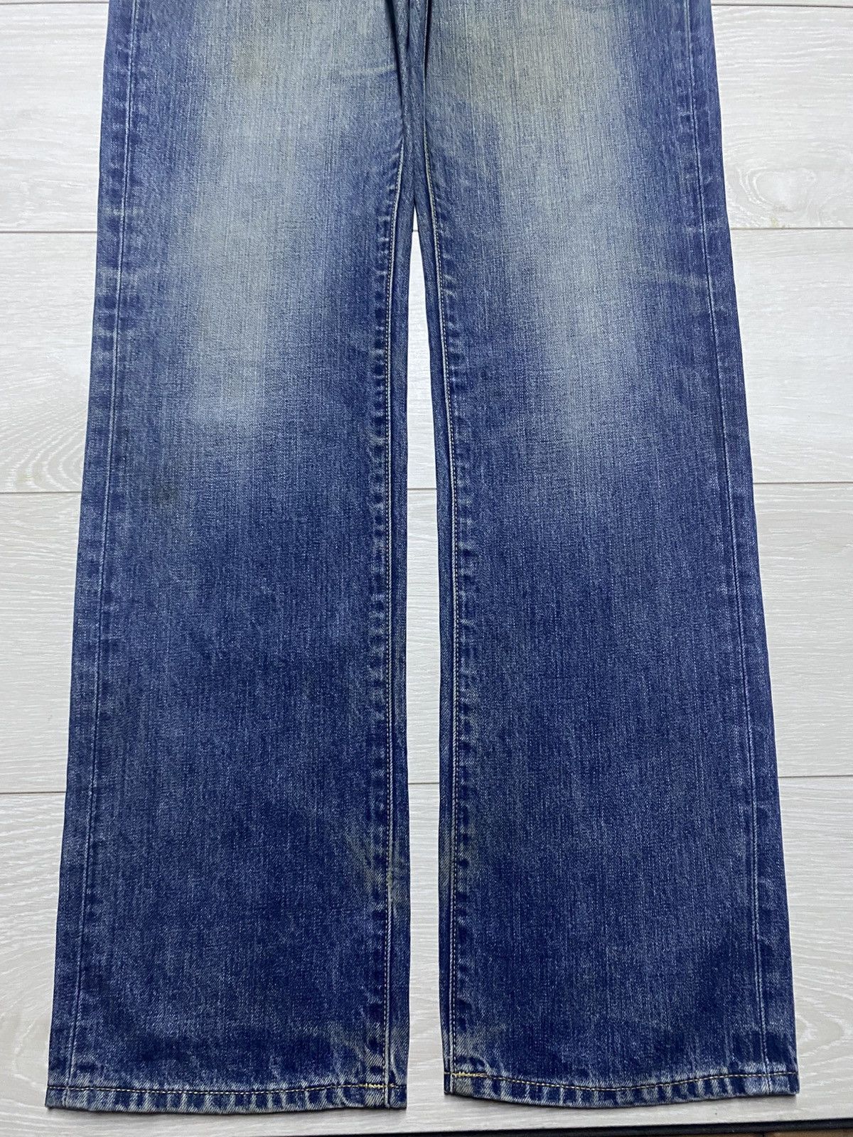 Uniqlo Vintage Uniqlo UJ Repair Faded Wash Distressed Loose Jeans Size US 33 - 5 Thumbnail