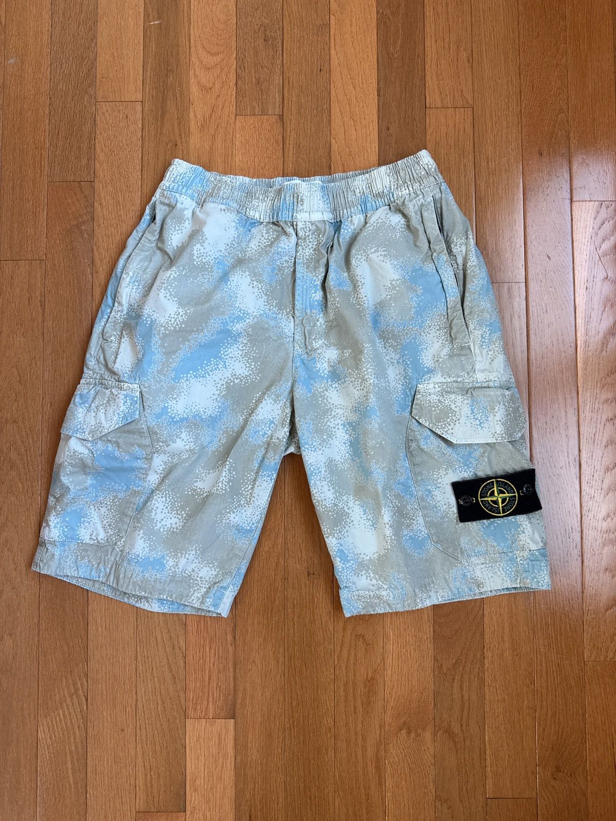 Stone Island Light Camouflage Cargo Shorts Size US 28 / EU 44 - 1 Thumbnail