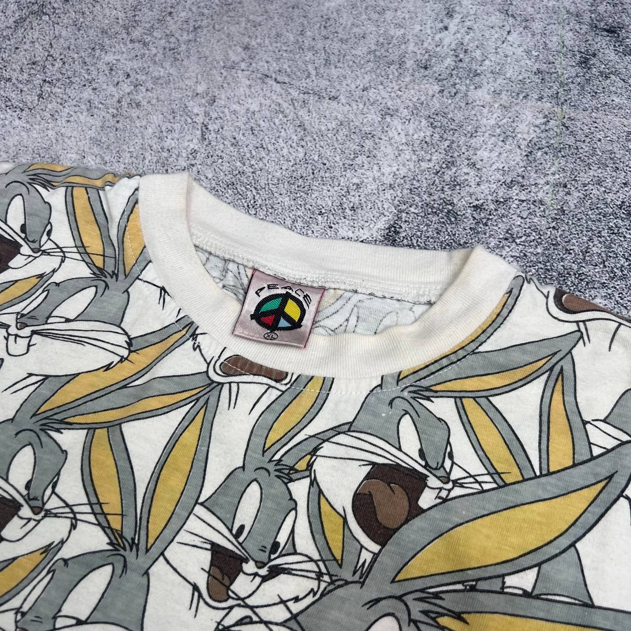 Vintage Vintage 1990s Bugs Bunny Looney Tunes AOP T-shirt - XL Size US XL / EU 56 / 4 - 4 Thumbnail