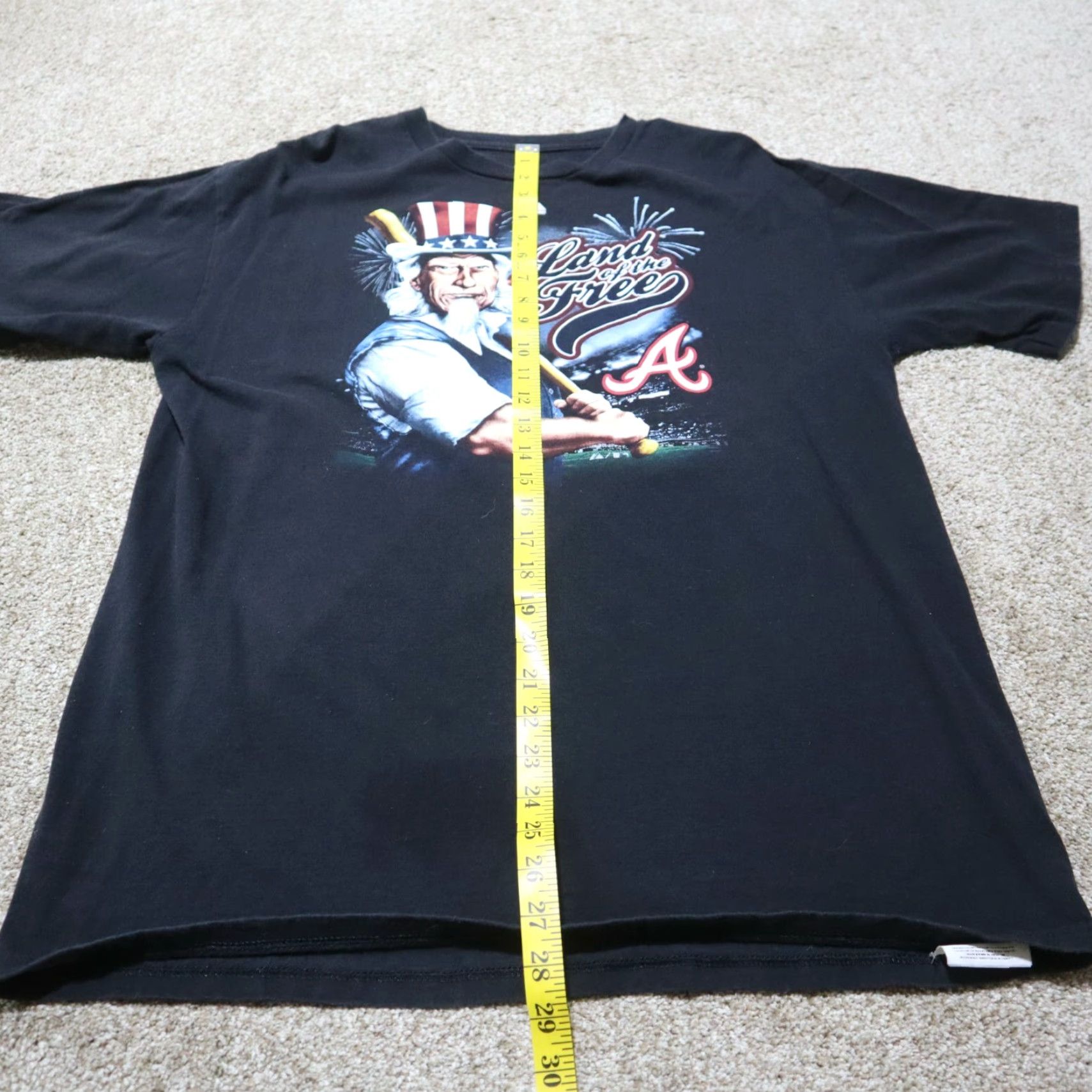 Vintage VINTAGE Atlanta Braves USA Land Of The Free Home of the Brave Men Shirt Adult Large Black Majestic Graphic Tee 90s Mens Size US L / EU 52-54 / 3 - 6 Thumbnail