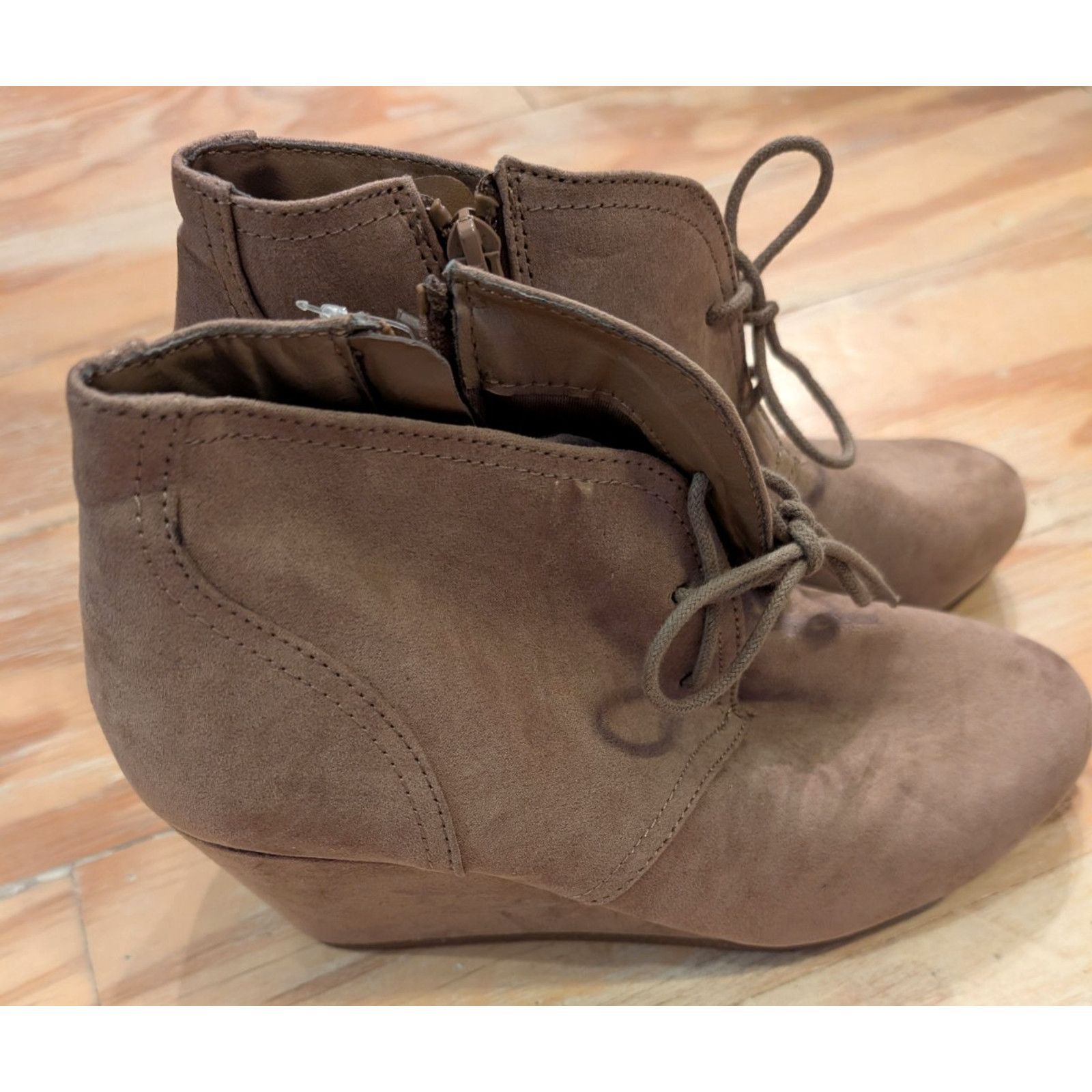 The Unbranded Brand Universal Thread Microsuede Bessie Bootie Size 8 NWT Lace up Size US 8 / IT 38 - 1 Thumbnail