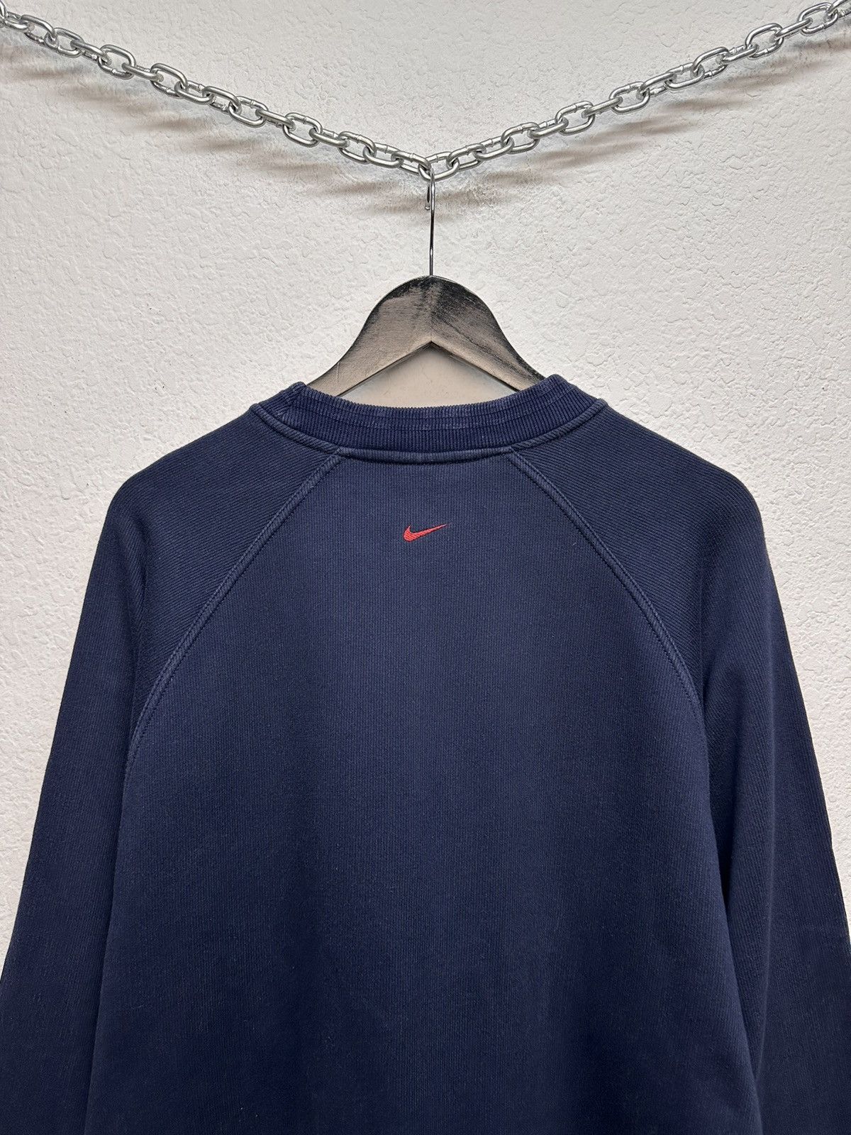 Nike Nike navy crewneck sweatshirt Y2K minimal sports style Size US L / EU 52-54 / 3 - 12 Thumbnail