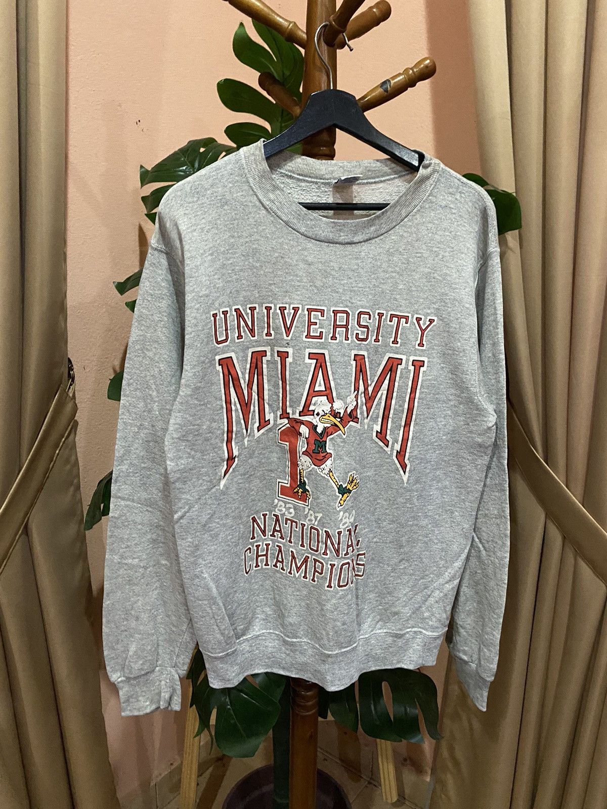 Vintage VINTAGE 80s UNIVERSITY MIAMI SWEATSHIRT Size US M / EU 48-50 / 2 - 7 Thumbnail