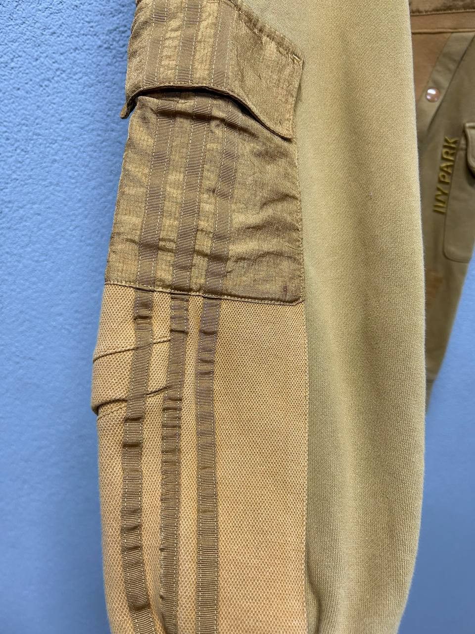 Adidas × Ivy Park Adidas x Ivy Park cargo sweatpants unisex size XS Size US 28 / EU 44 - 5 Thumbnail