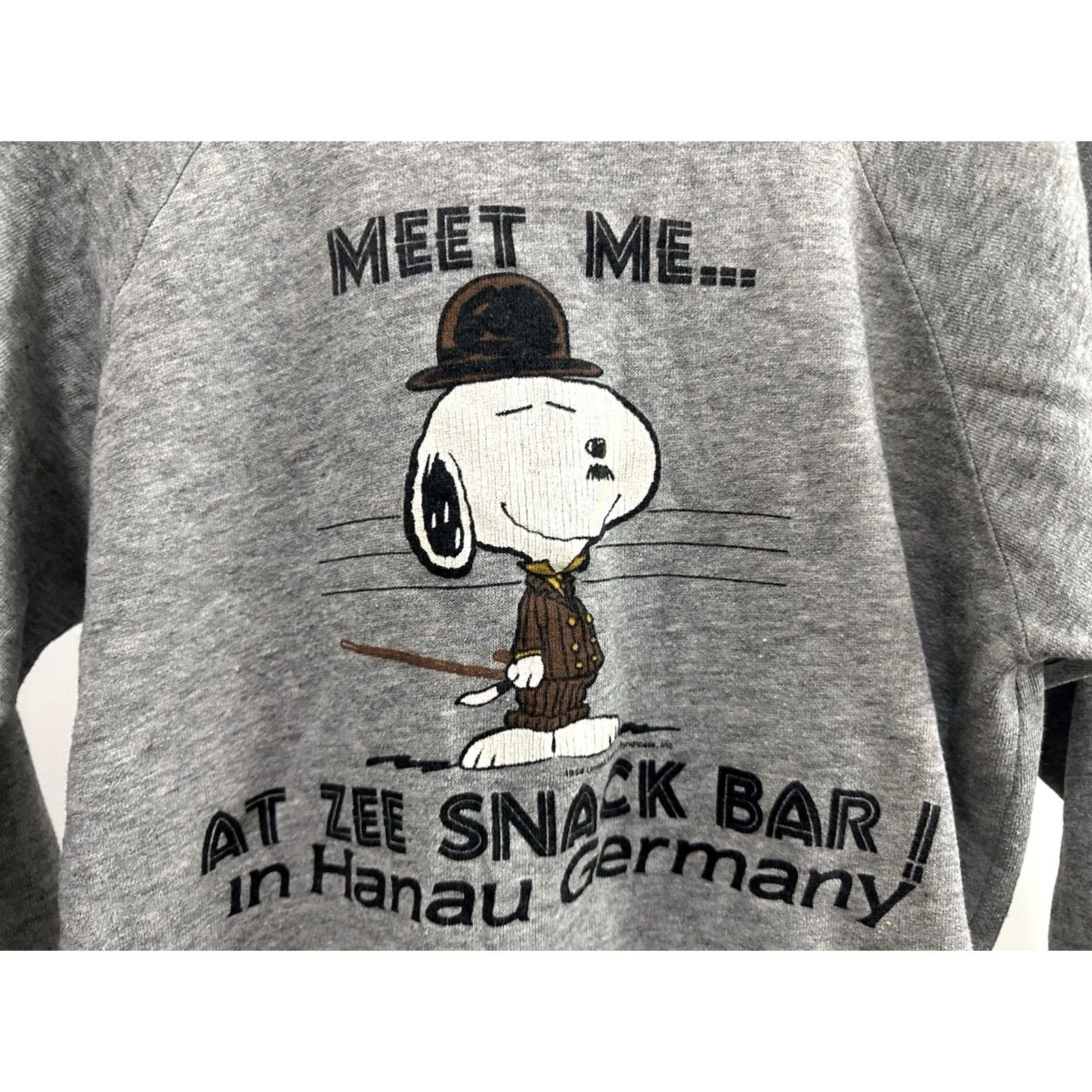 Vintage VTG 80s Snoopy Meet Me At Zee Snack Bar Germany Raglan Sweatshirt M Gray Mens Size US M / EU 48-50 / 2 - 3 Thumbnail