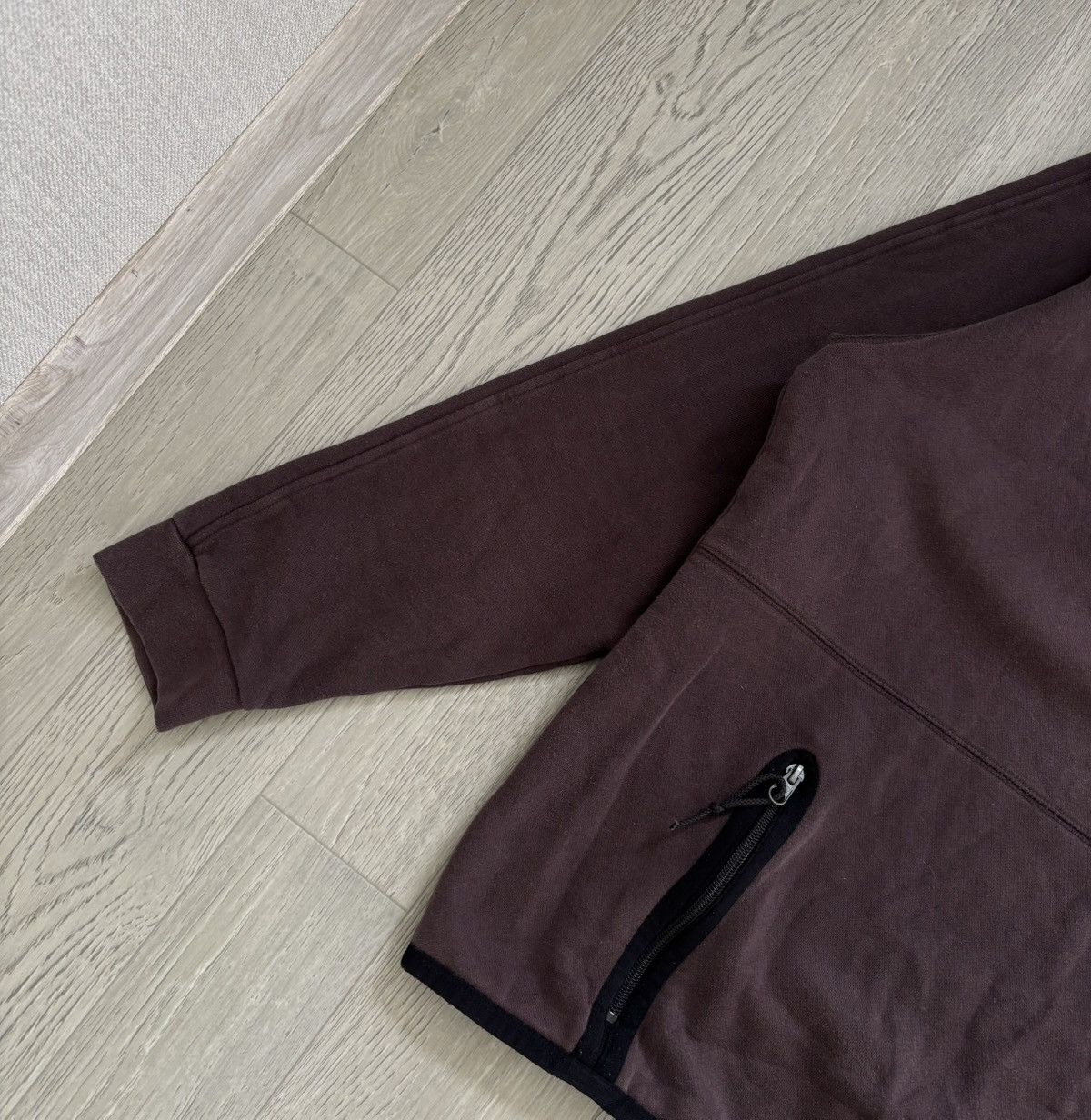 Nike 90s Nike Embroidered Sweatshirt Vintage Brown Zip Pocket ACG Size US M / EU 48-50 / 2 - 3 Thumbnail