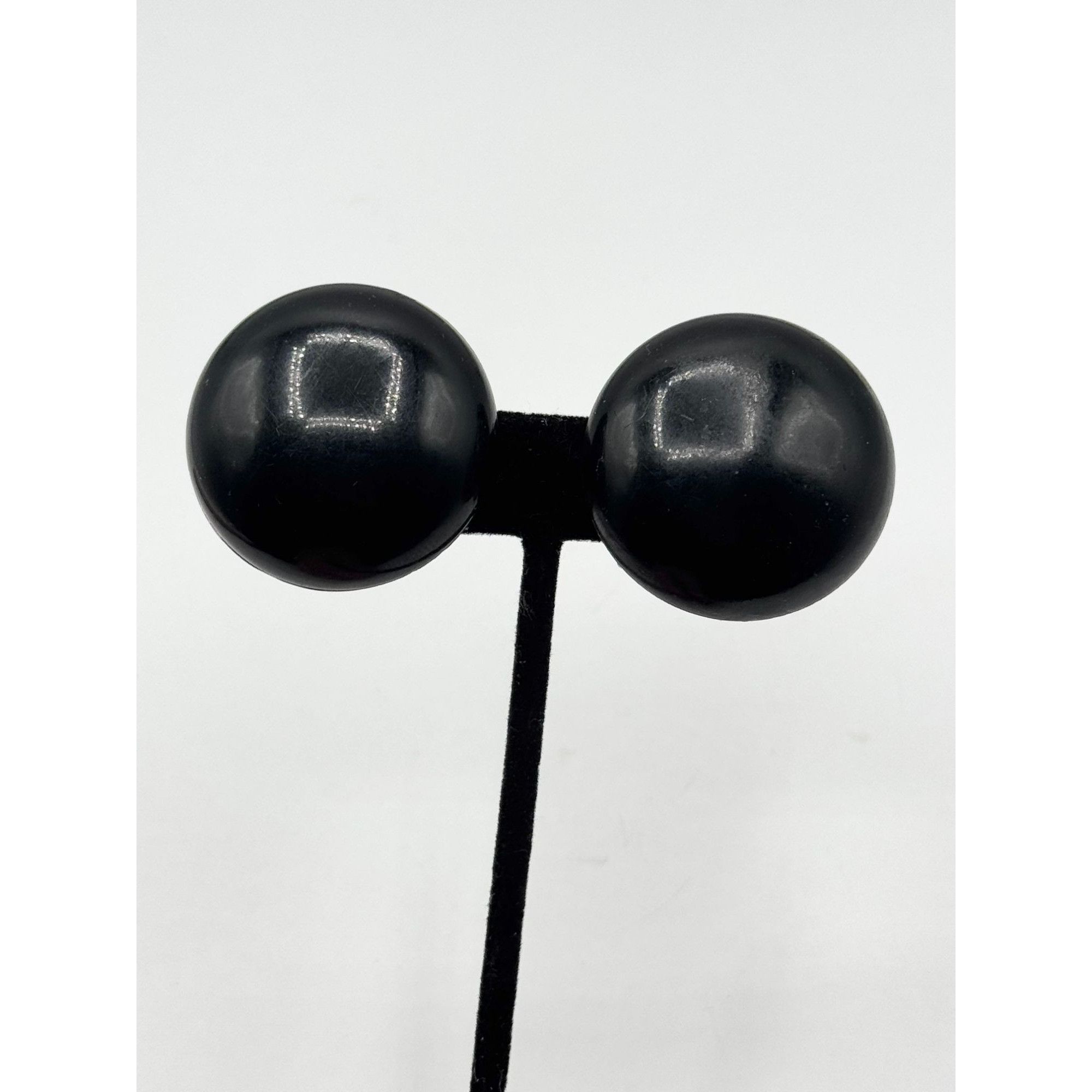 Vintage Vintage black ball stud clip on earrings Size ONE SIZE - 3 Thumbnail