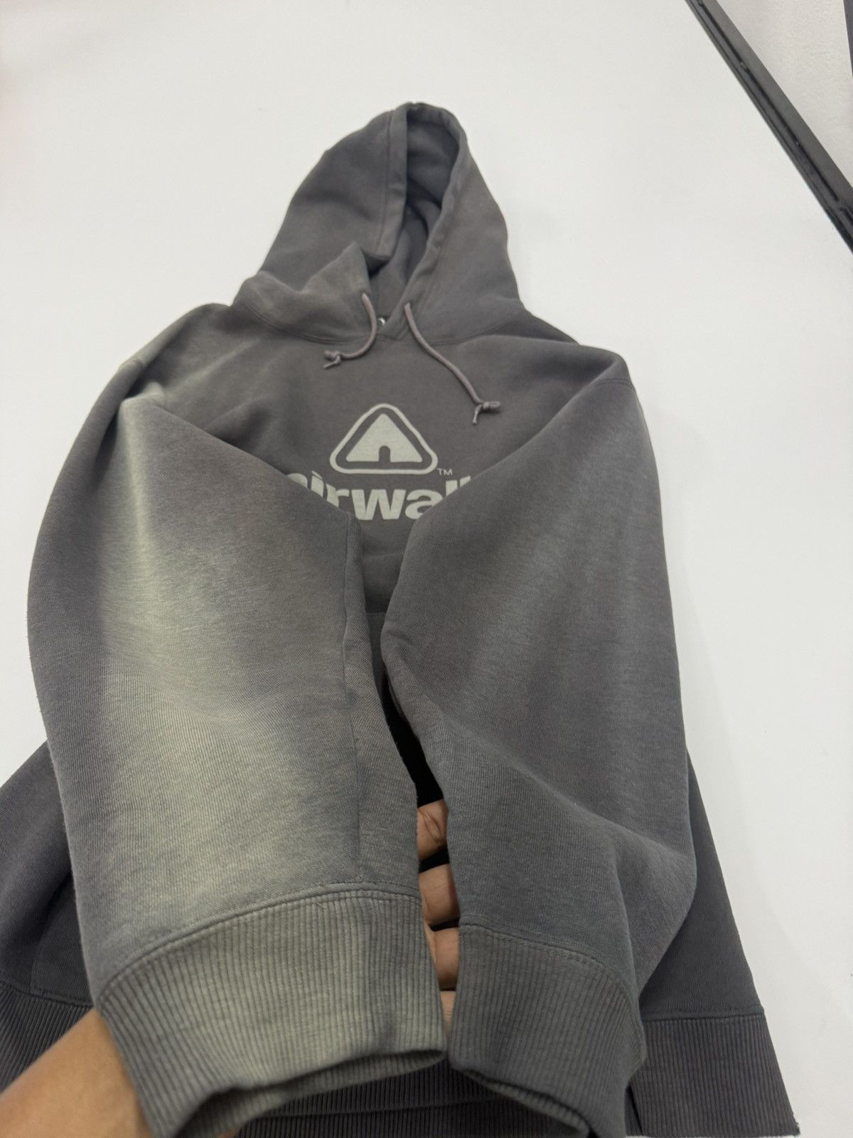 Airwalk 🔥 Airwalk Distressed Sunfaded Skateboard Big logo Hoodie - L Size US M / EU 48-50 / 2 - 6 Thumbnail