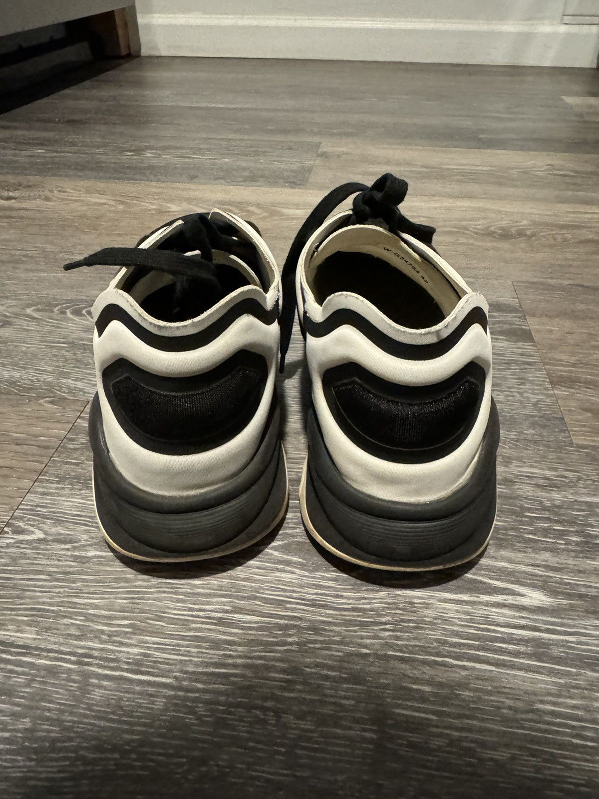 Chanel Chanel CC Logo Sneakers Size US 9 / EU 42 - 5 Thumbnail