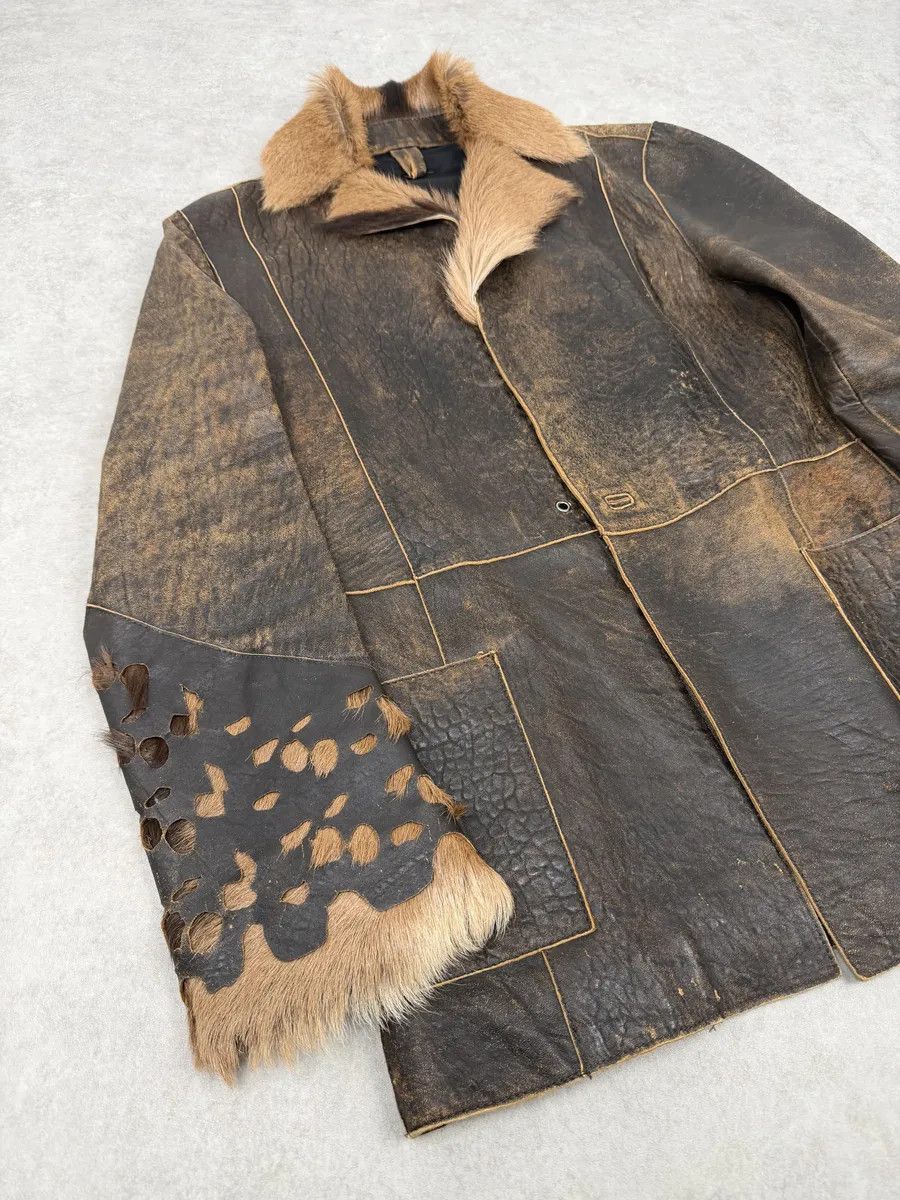 Just Cavalli AW2005 Cavalli Brown Eroded Leather Fur-Collar Jacket Size US L / EU 52-54 / 3 - 7 Thumbnail