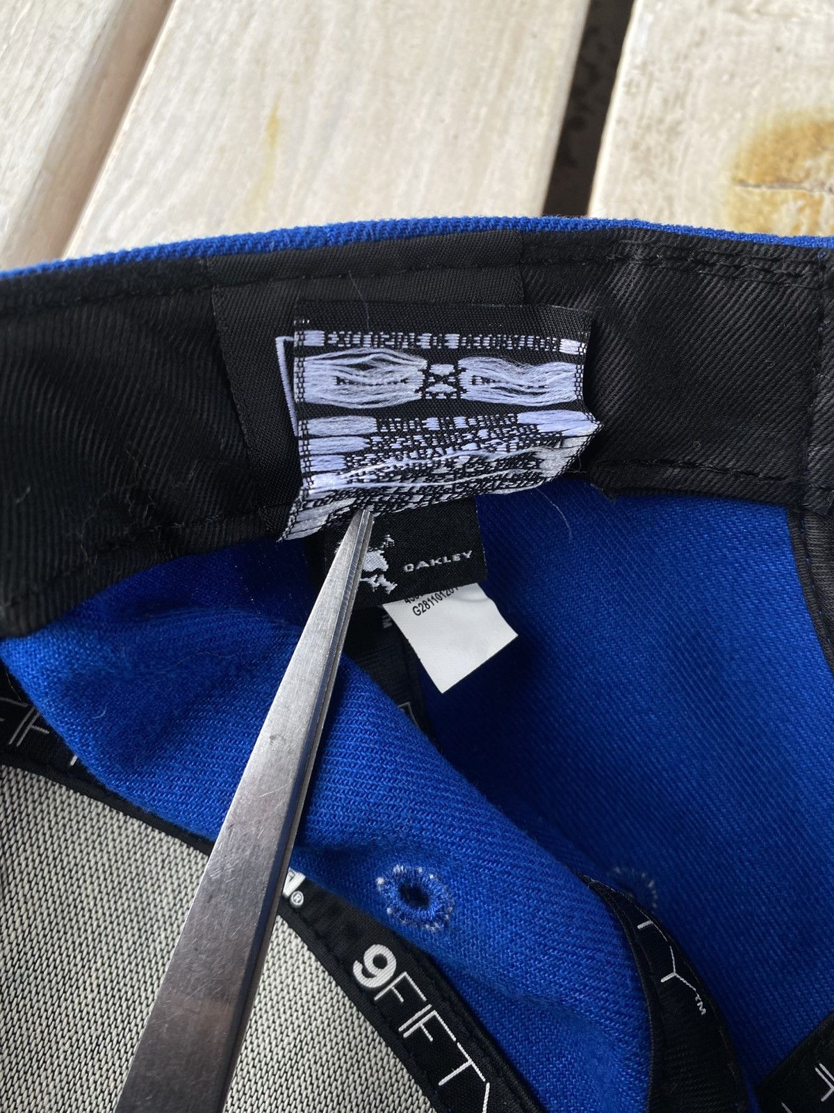Oakley × Vintage Vintage 90s Oakley Centre Logo Cap Hat y2k Size ONE SIZE - 8 Thumbnail