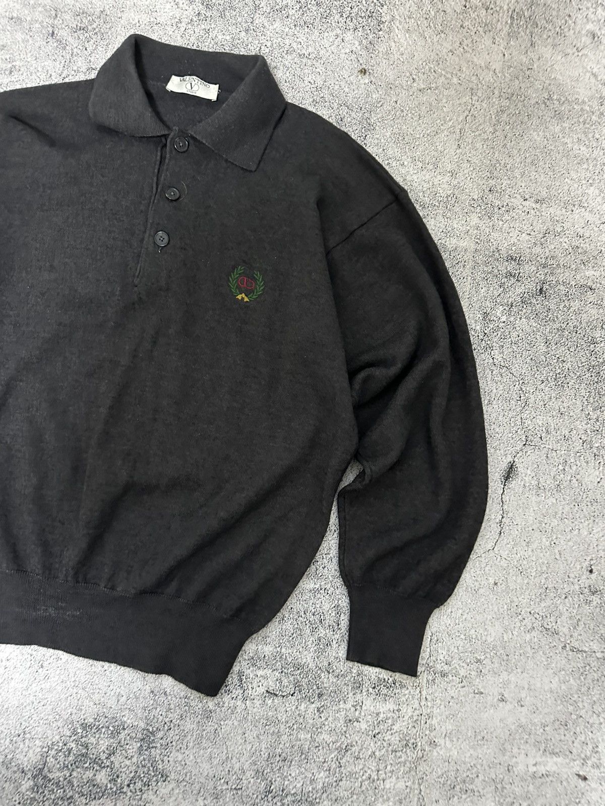 Valentino Valentino Button Sweater Embroidered Logo Size US M / EU 48-50 / 2 - 5 Thumbnail
