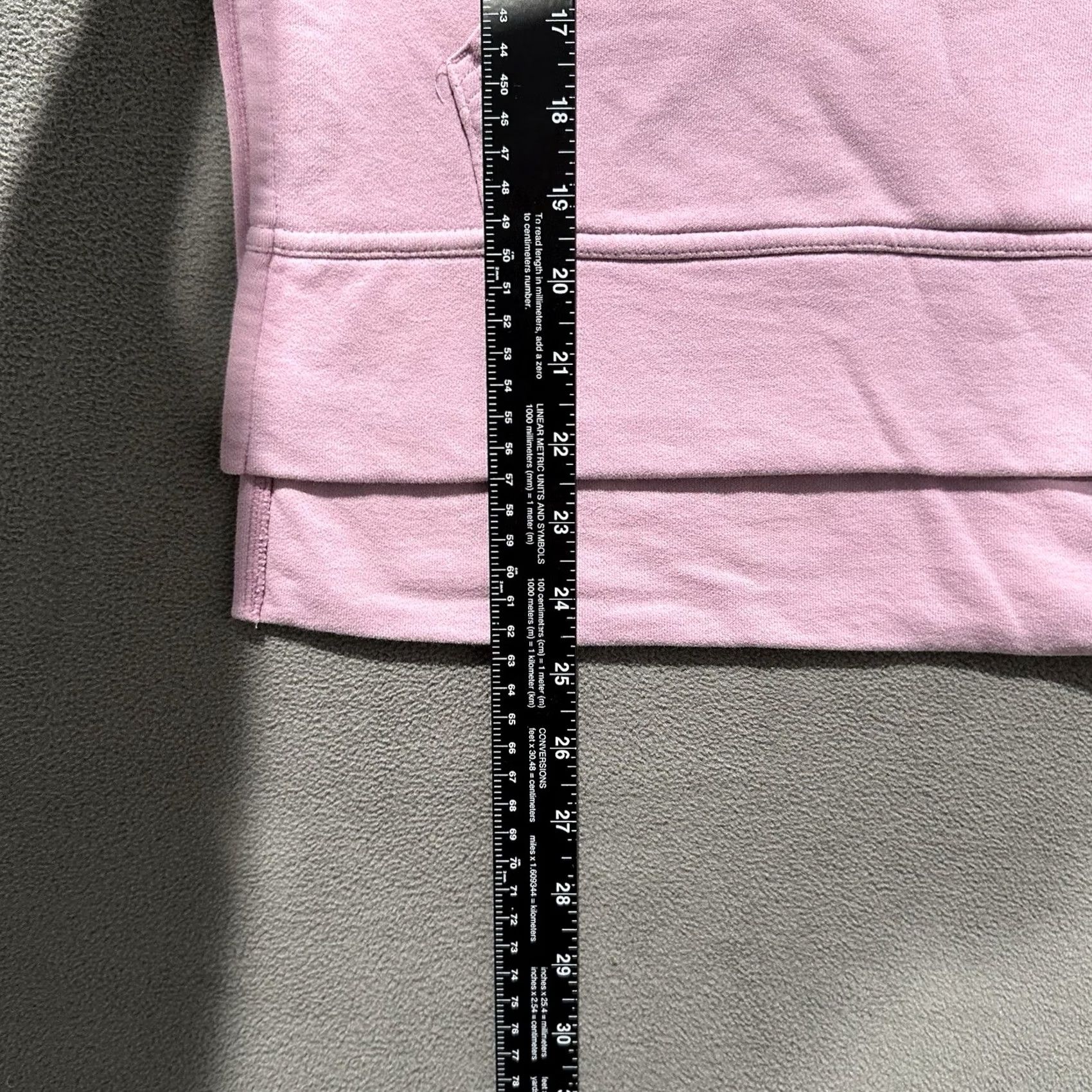 Champion Champion Womens Sleeveless Hoodie Small Pink Pocket Pullover GUC Easy Care Logo Shirt Size S / US 4 / IT 40 - 6 Thumbnail