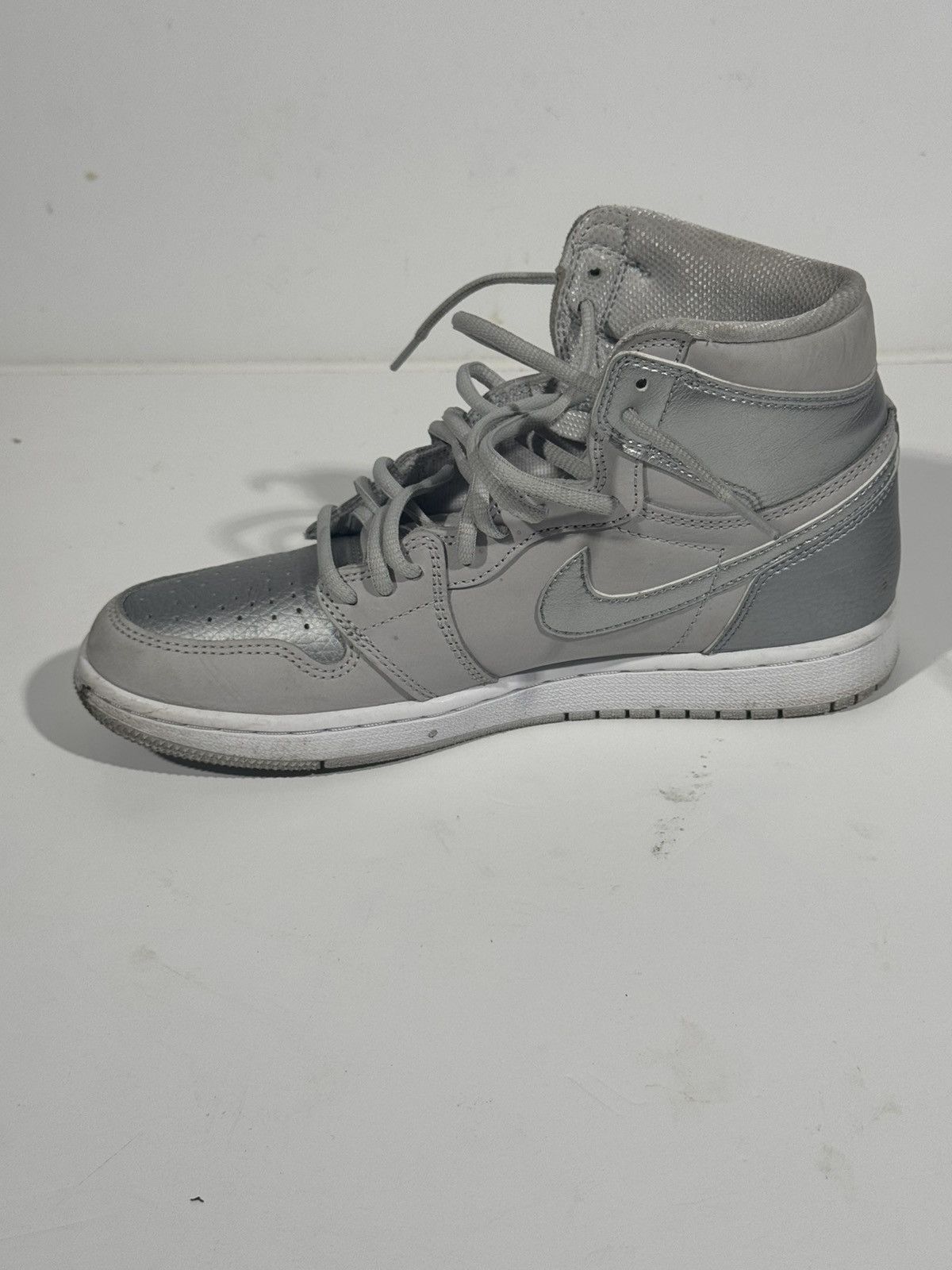 Jordan Brand × Nike Air Jordan 1 Retro High CO.JP Neutral Grey (2020) Size US 8 / EU 41 - 7 Thumbnail